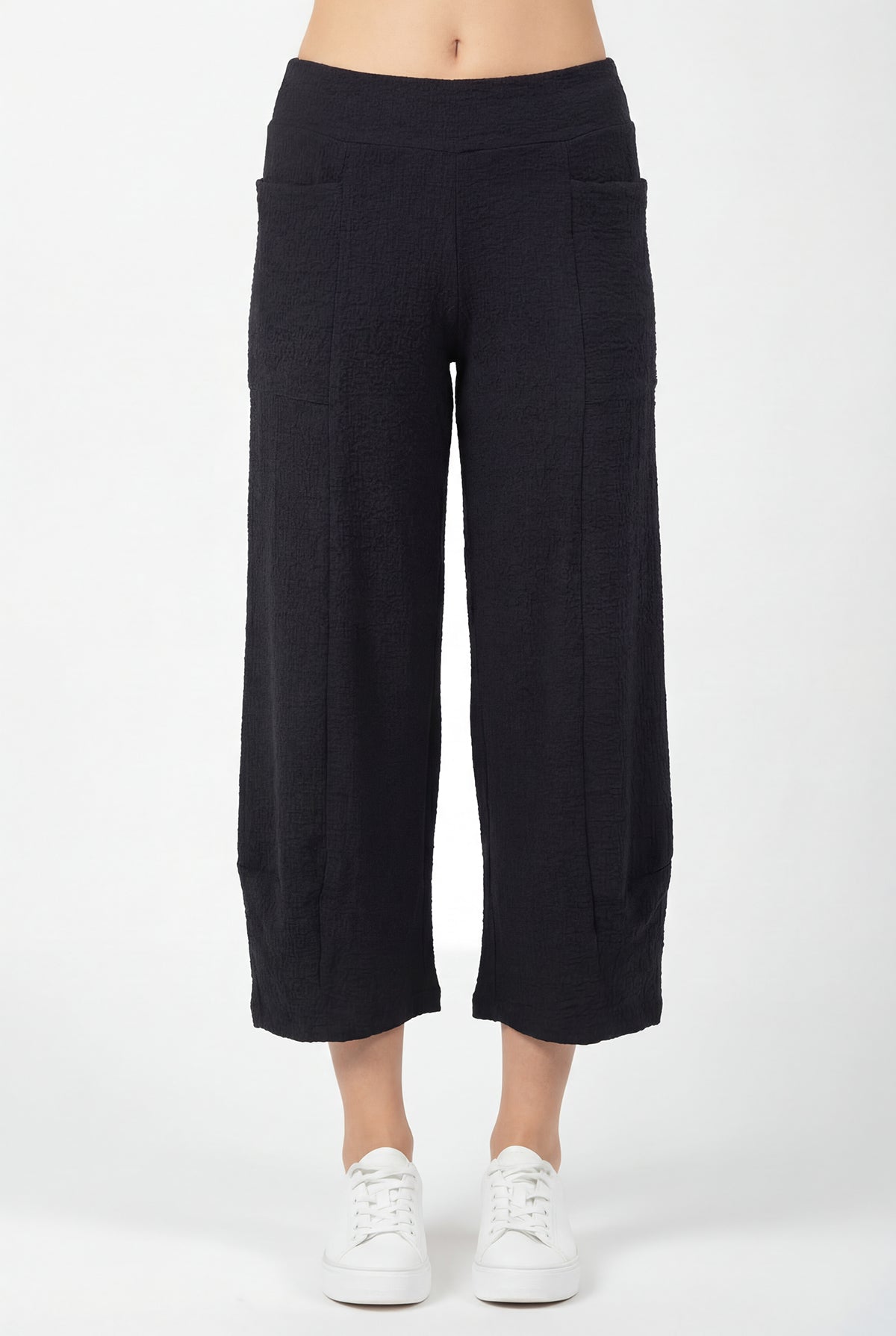 INOAH "Black" - Pants