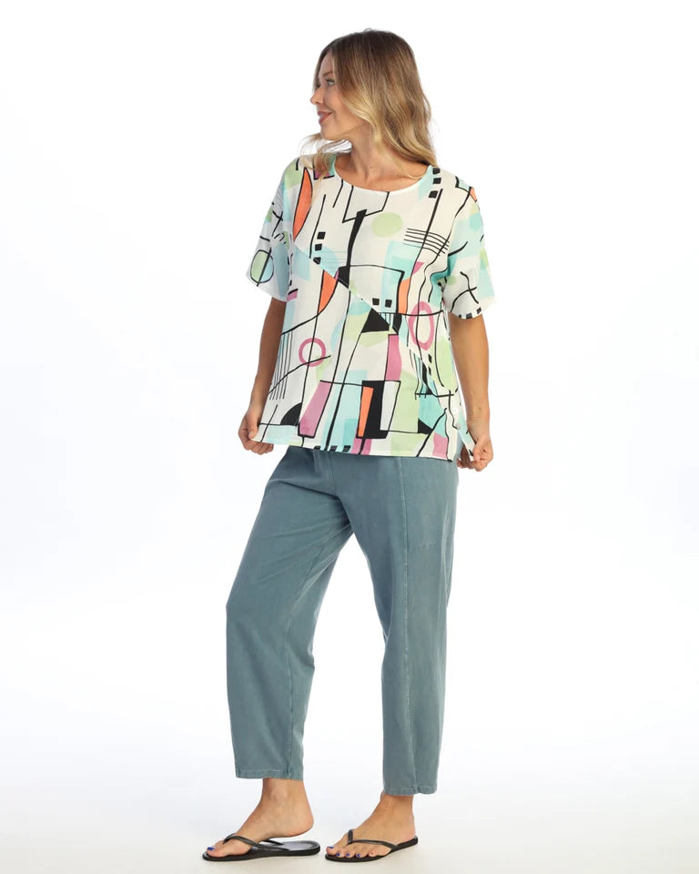 JESS & JANE Bubble Crepe Top w/ Front Seam & Side Slit Detail w/ Button Accent - CD3-2303 - JAZZY