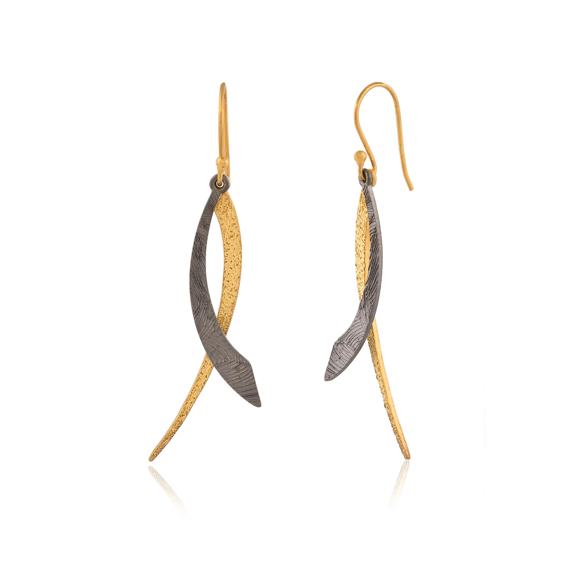 MANJUSHA Midnight Contrast - Gold & Black Earrings - E6068