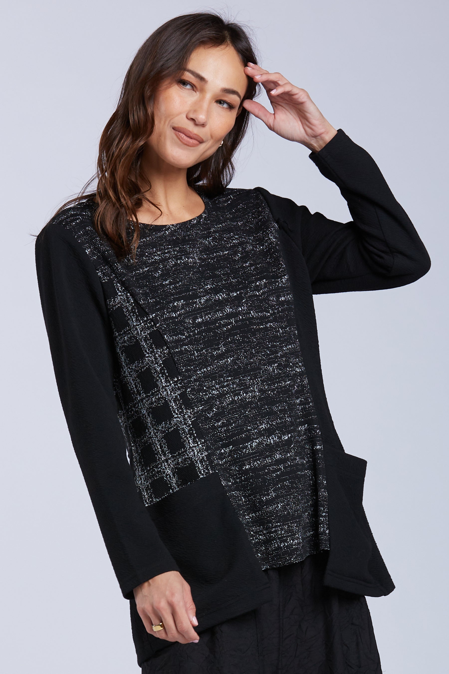 Sydney Project Camryn Abstract Round Neck Long Sleeve Relaxed Fit Top w/ Front Pockets - KJT1171 - WHITE NOISE