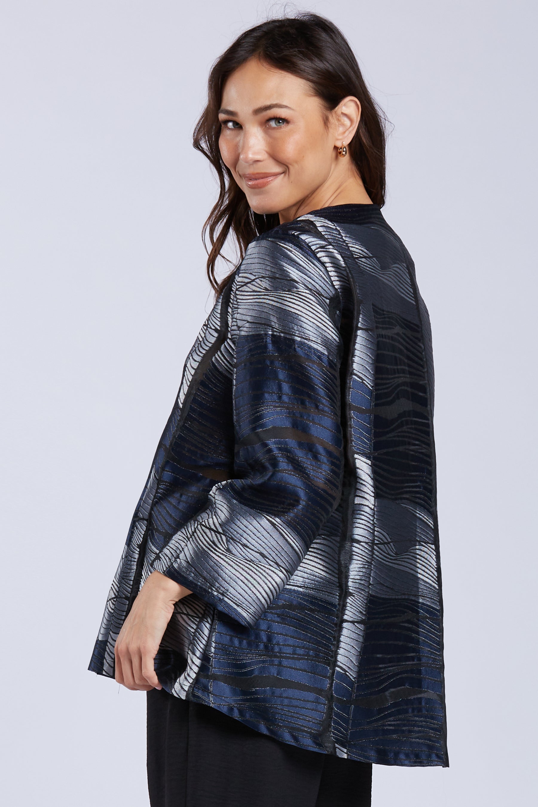 Sydney Project Ollie One Button Long Sleeve Abstract Top - WJJ1149 - NAVY WAVE