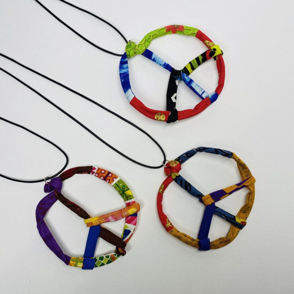 FICKLESTICKS Peace Sign Necklace - BLACK AND WHITE (NOT MULTI)