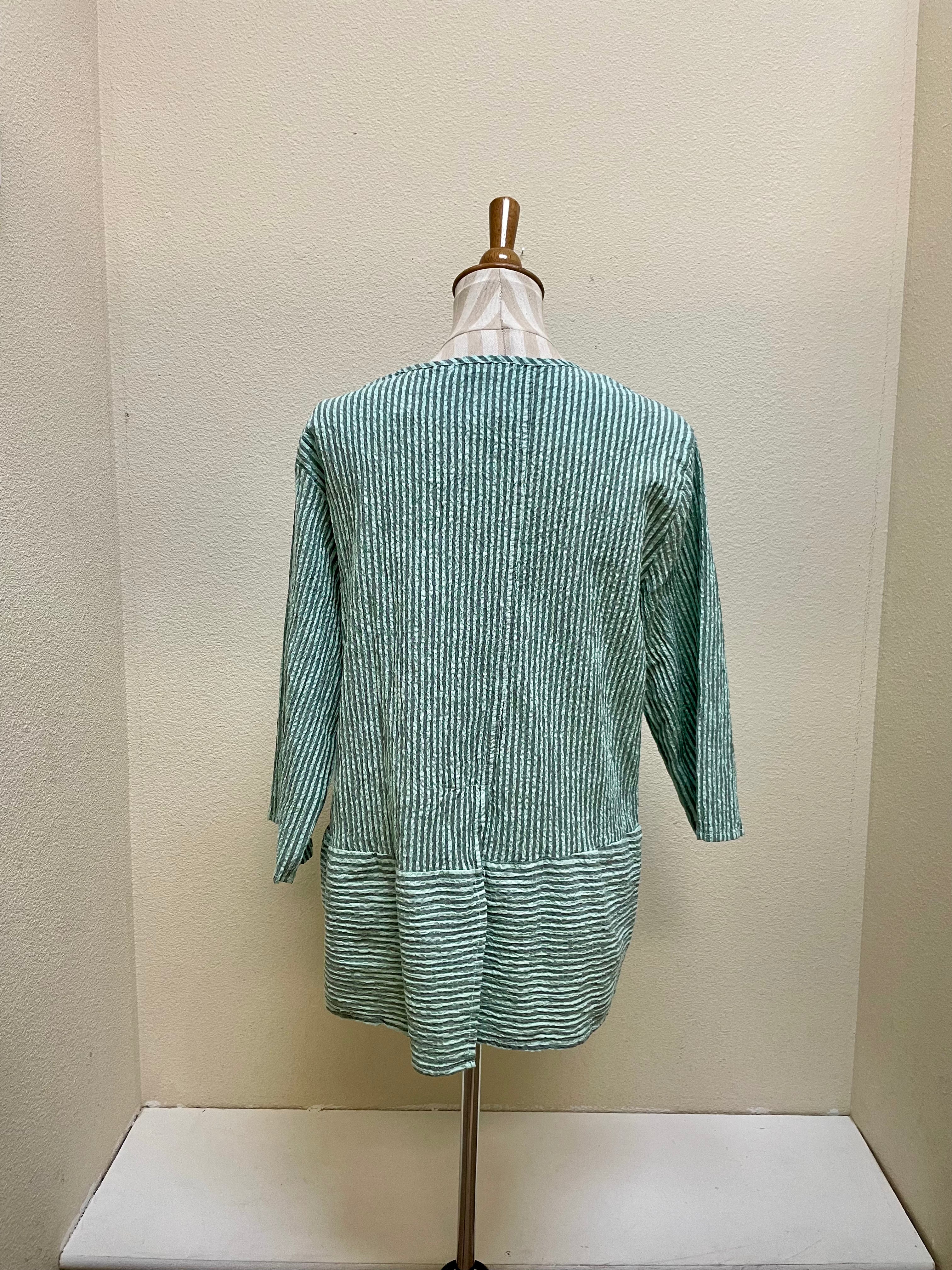 CUT LOOSE Grey Stripe Crinkle Pocket Pullover - 0647943