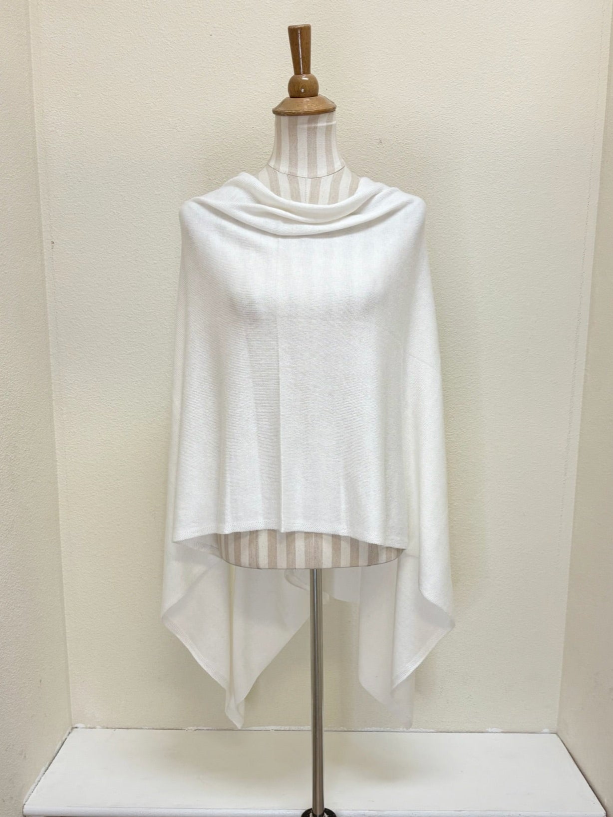 Dolma Cashmere Poncho - IVORY