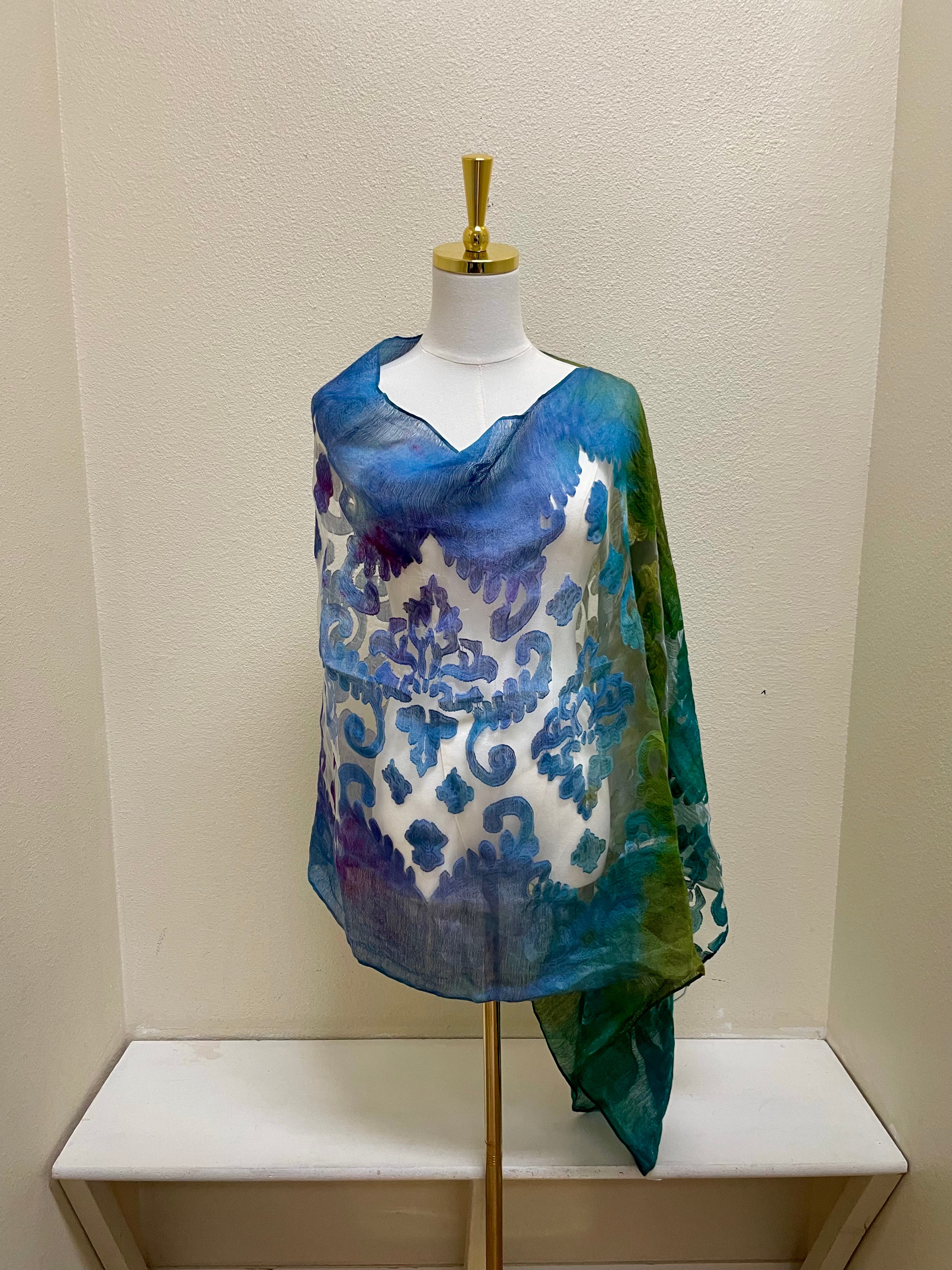 Spain In America Poncho - PRINT 22