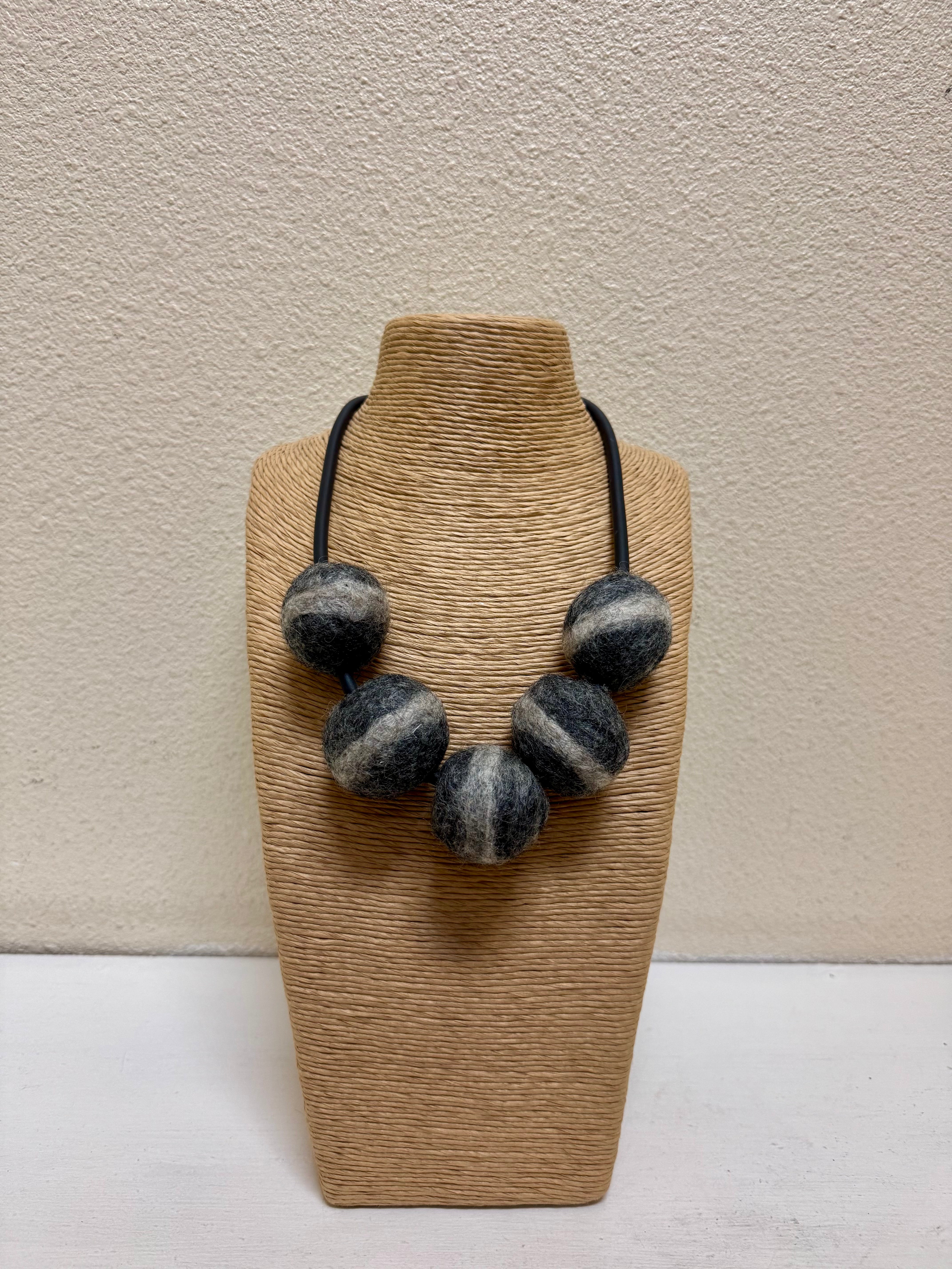 Frank Ideas Adjustable Wool and Rubber Necklace in Grey
