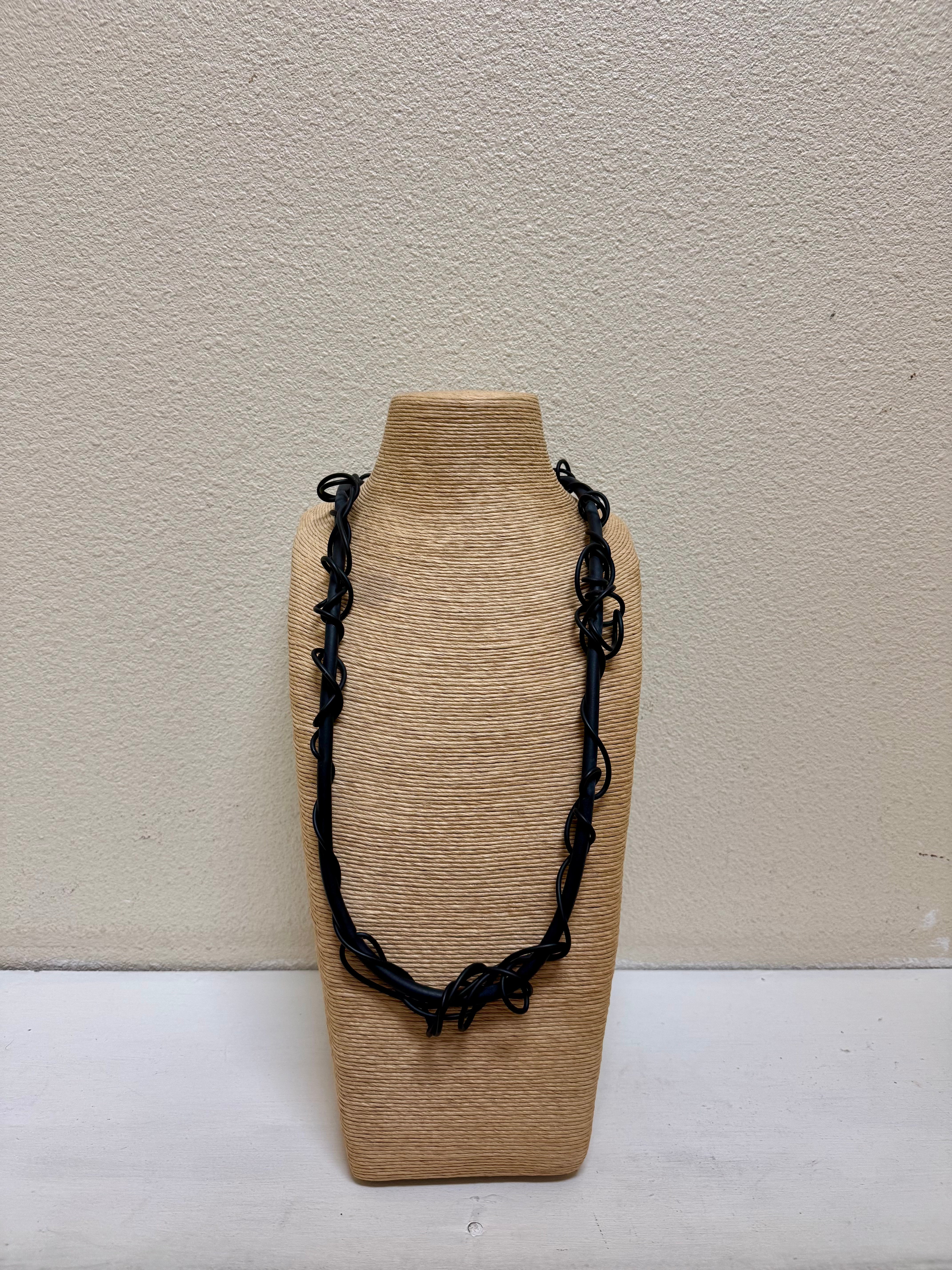 Frank Ideas Long Rubber Twisted Black Necklace