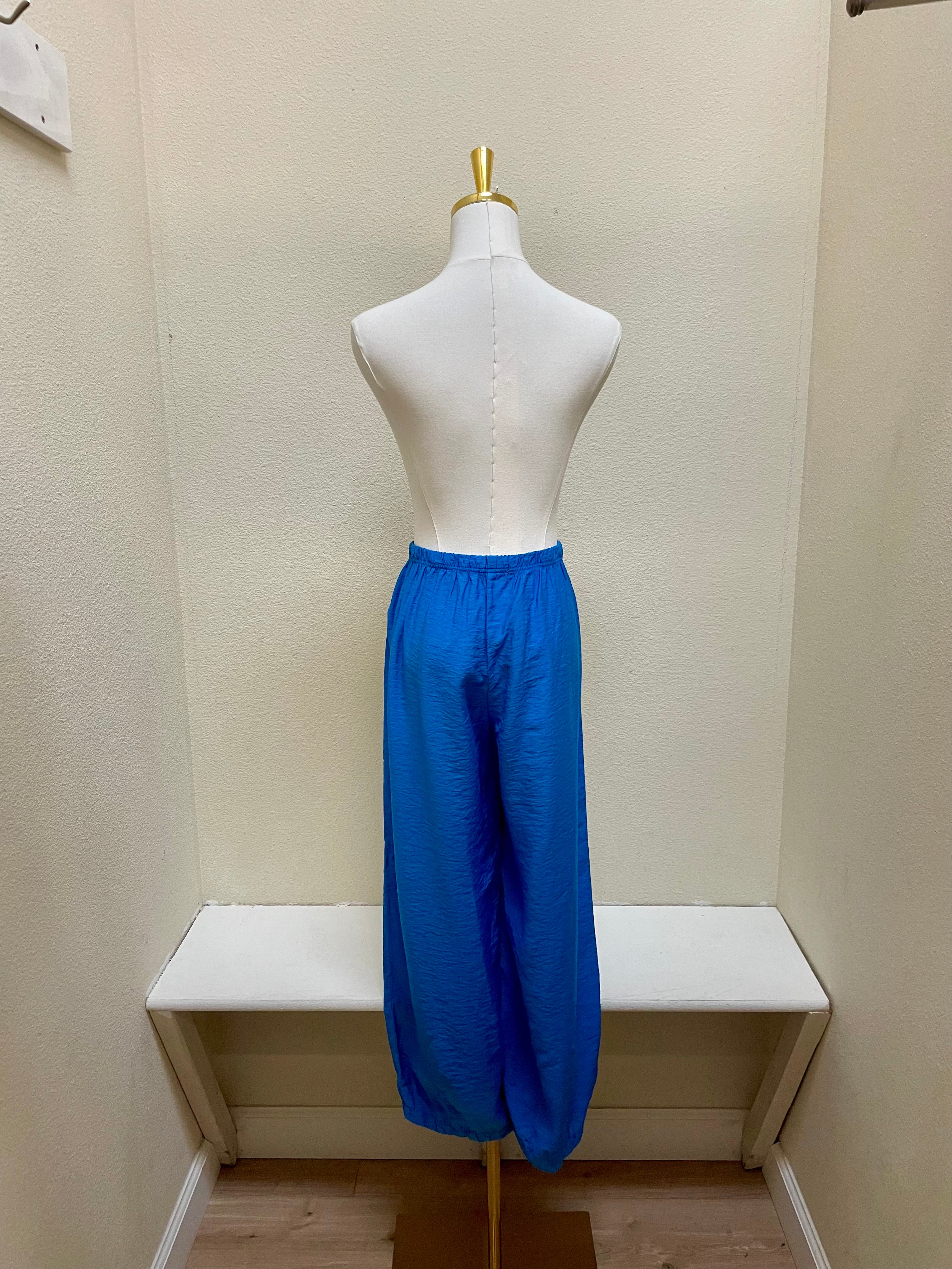 CUT LOOSE Rayon Parachute Cropped Pant with Darts - 6212088