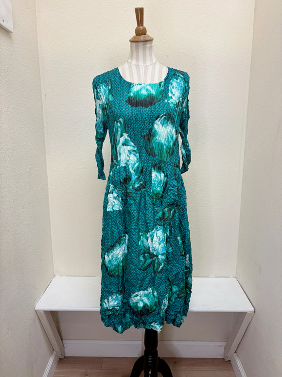 Alquema 3/4 Sleeve Smash Pocket  Dress - GREEN BLOOMS