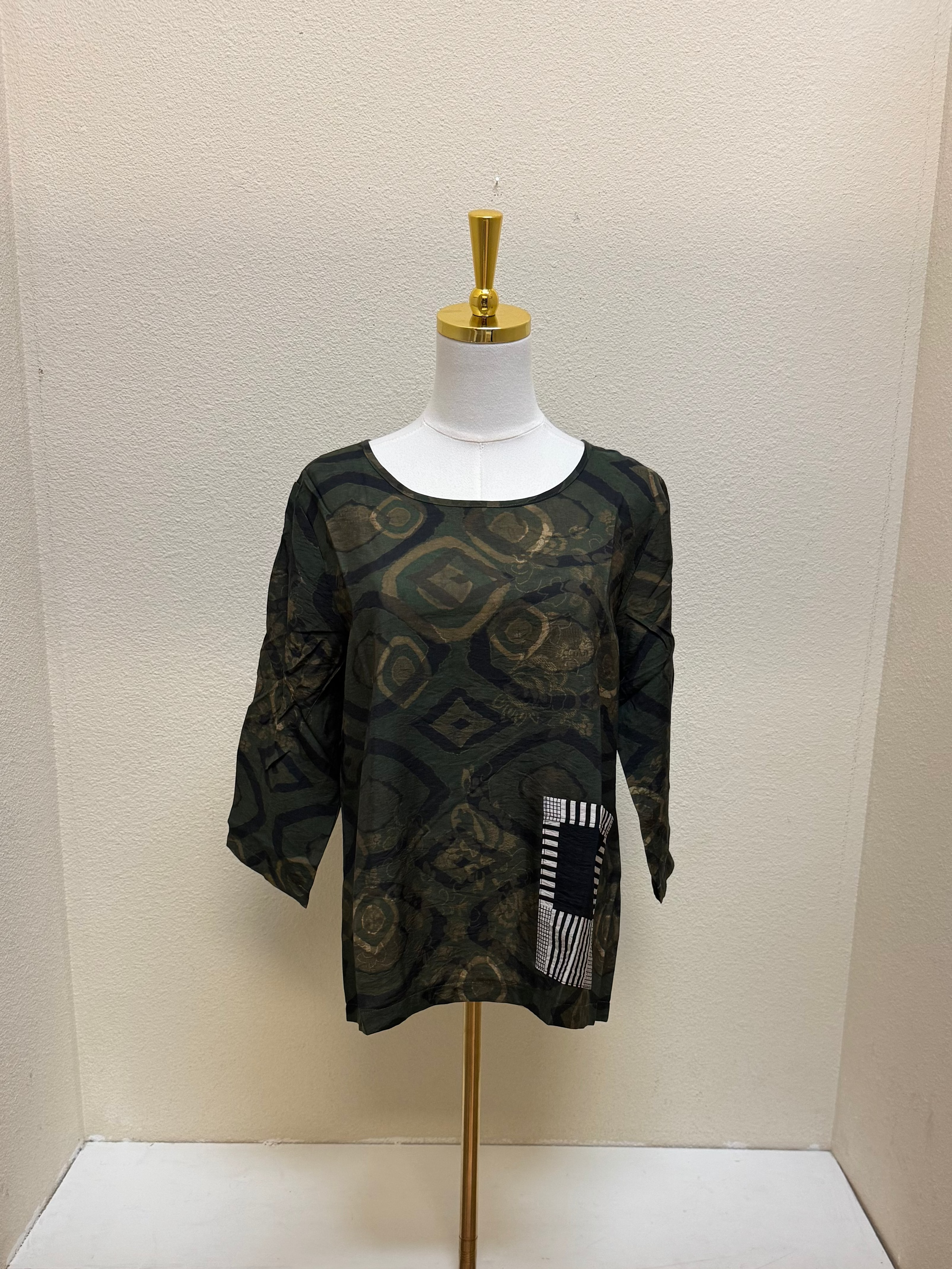 Shana Green Printed One Pocket Stripe Detail Round Neck Top - 26506 - BLACK