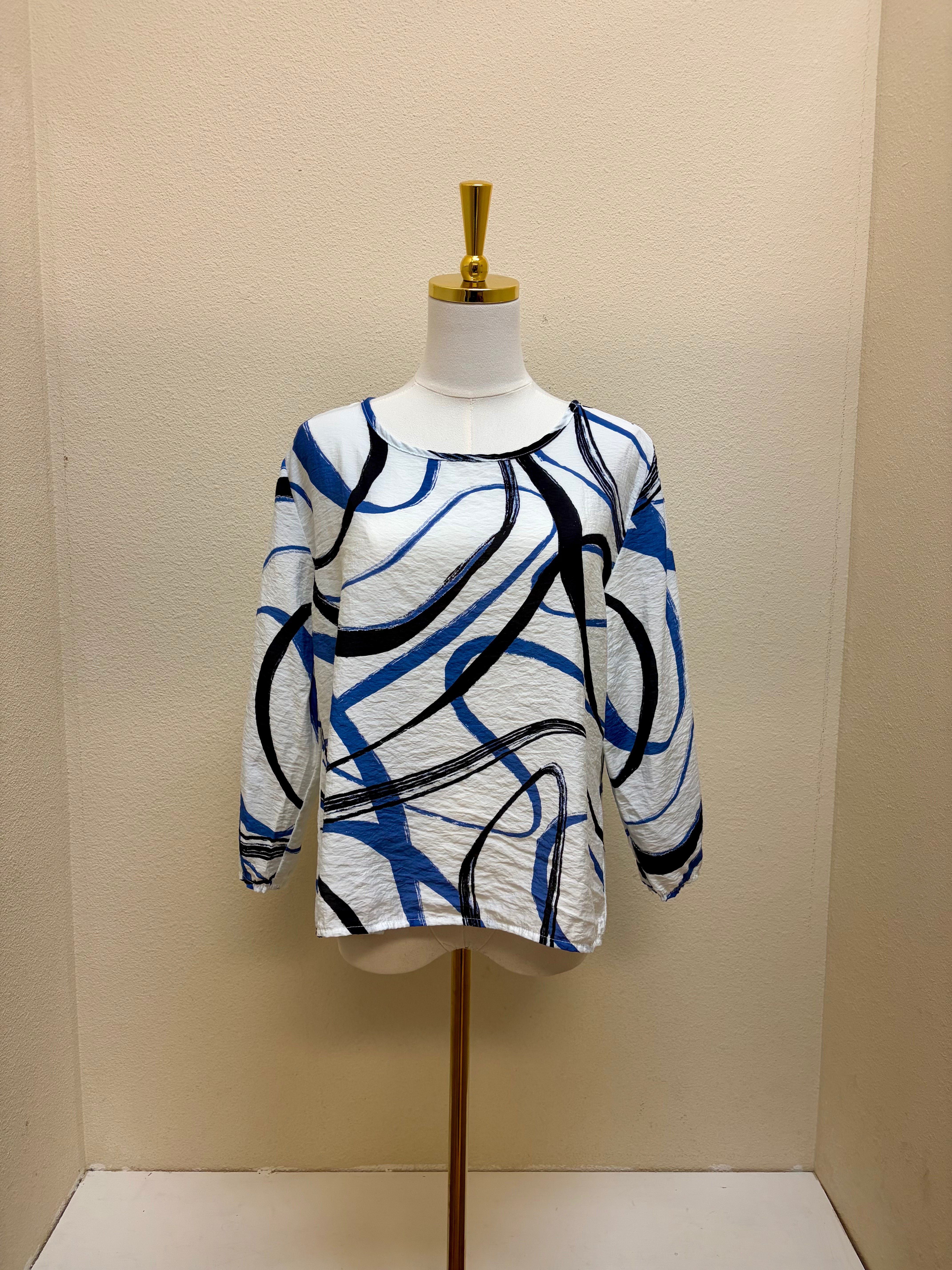 CUT LOOSE BLACK/BLUE SWIRL 3/4 SPLIT BACK TOP - WHITE
