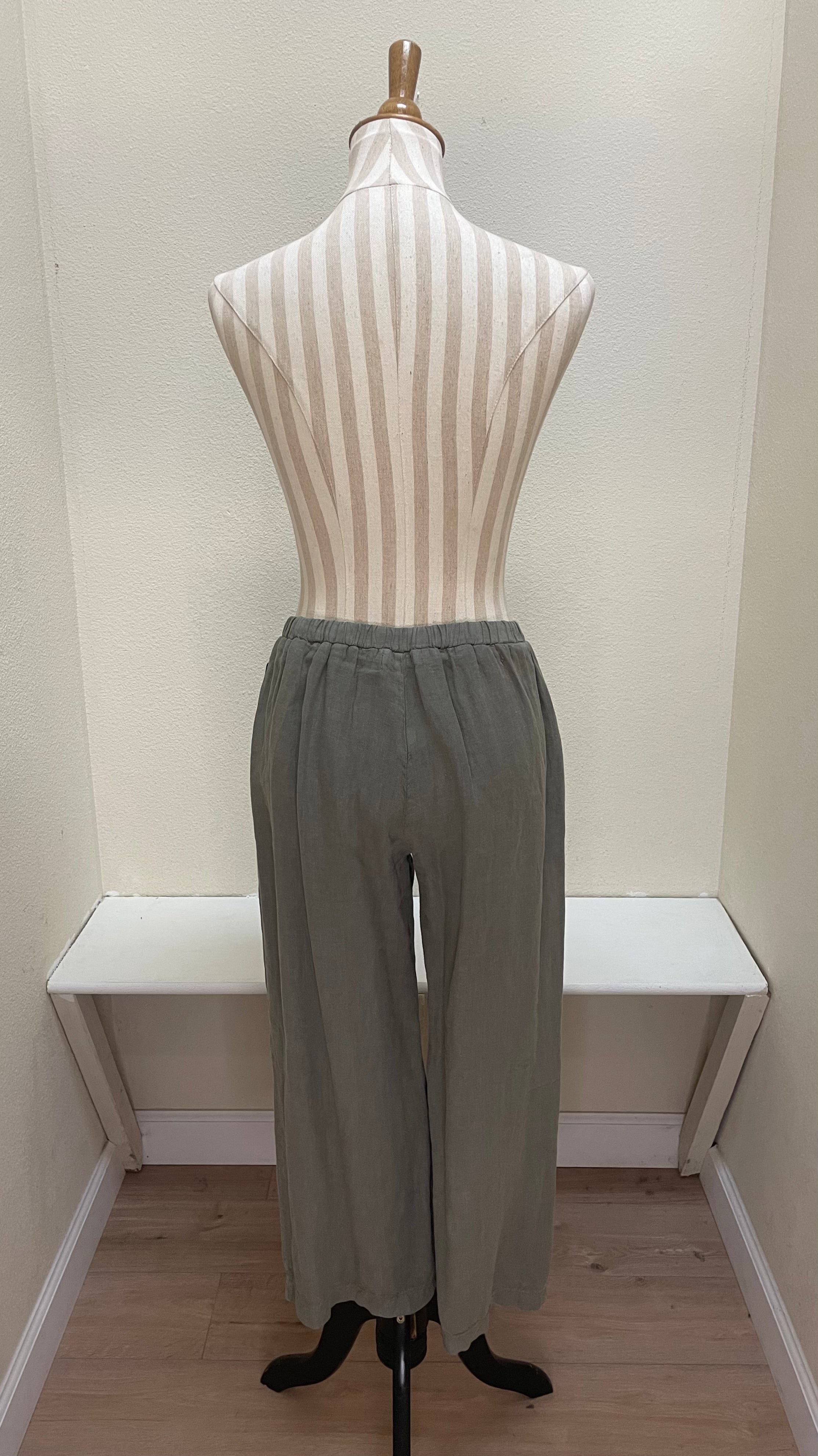 Fenini Button Crop Pant - C45315 - MOSS