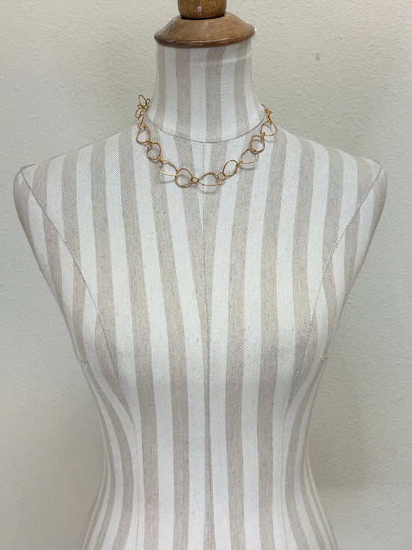 MANJUSHA Gold Irregular Circle Necklace