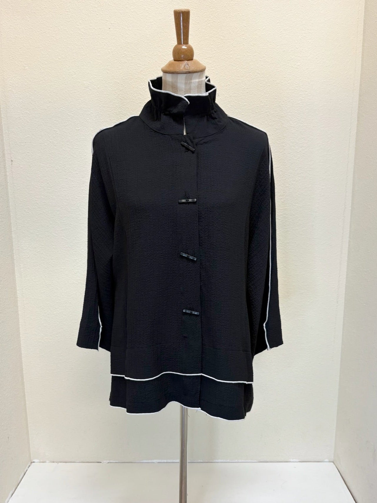 MOONLIGHT Button Down Solid Black With White Trim Jacket - 2694