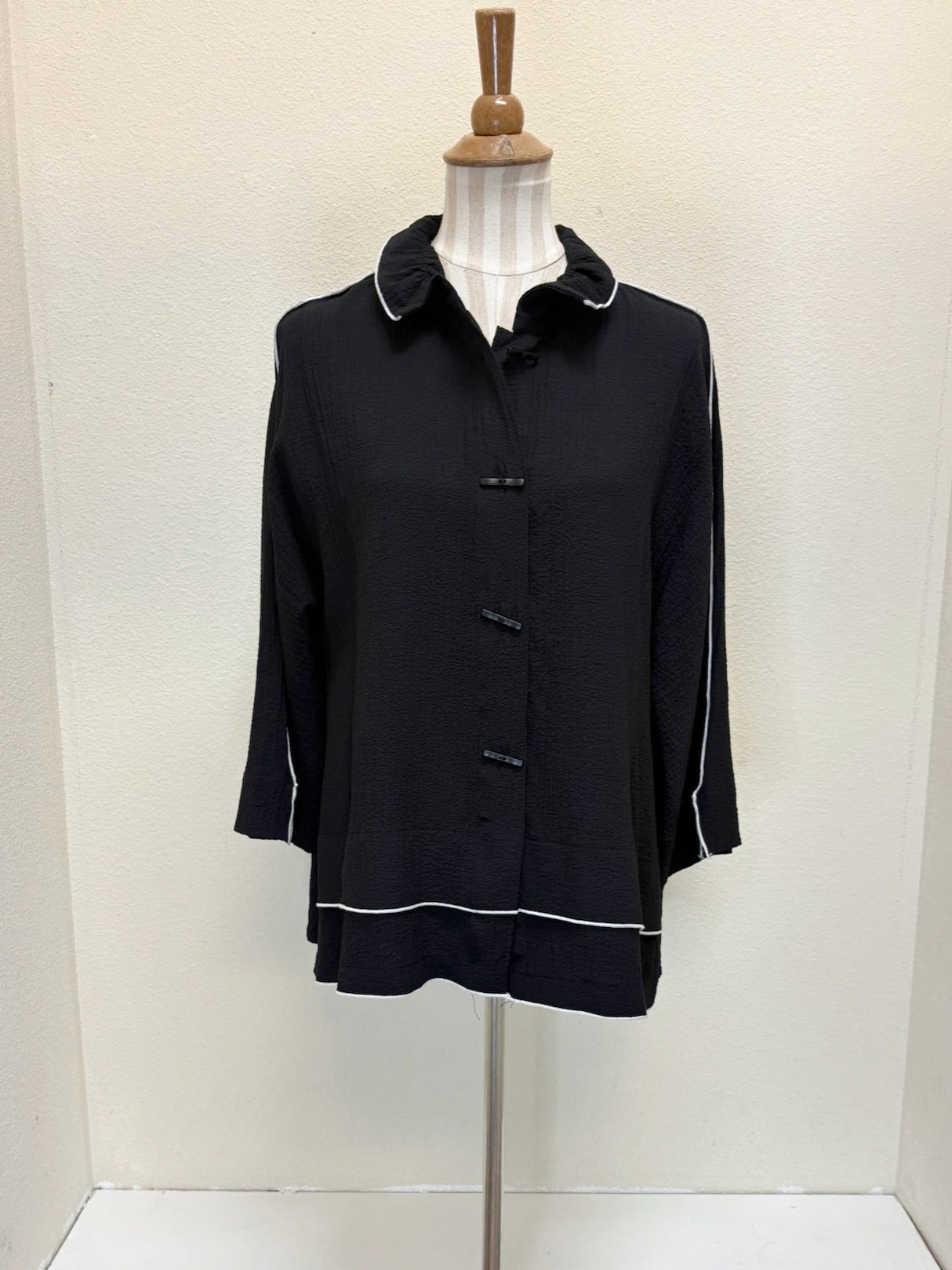 MOONLIGHT Button Down Solid Black With White Trim Jacket - 2694