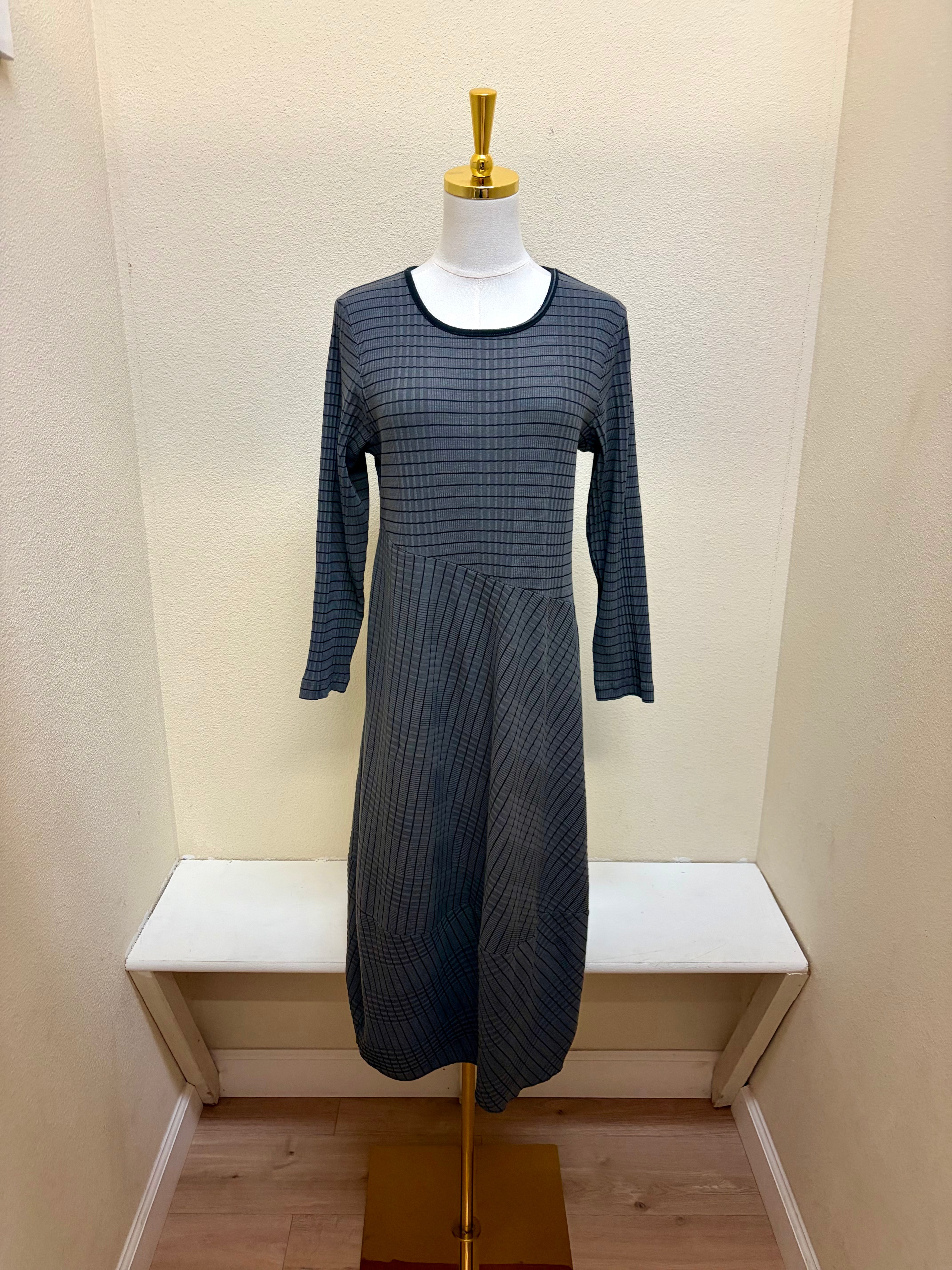 Fenini Long Sleeve Grid Print Round Neck Dress - C47057
