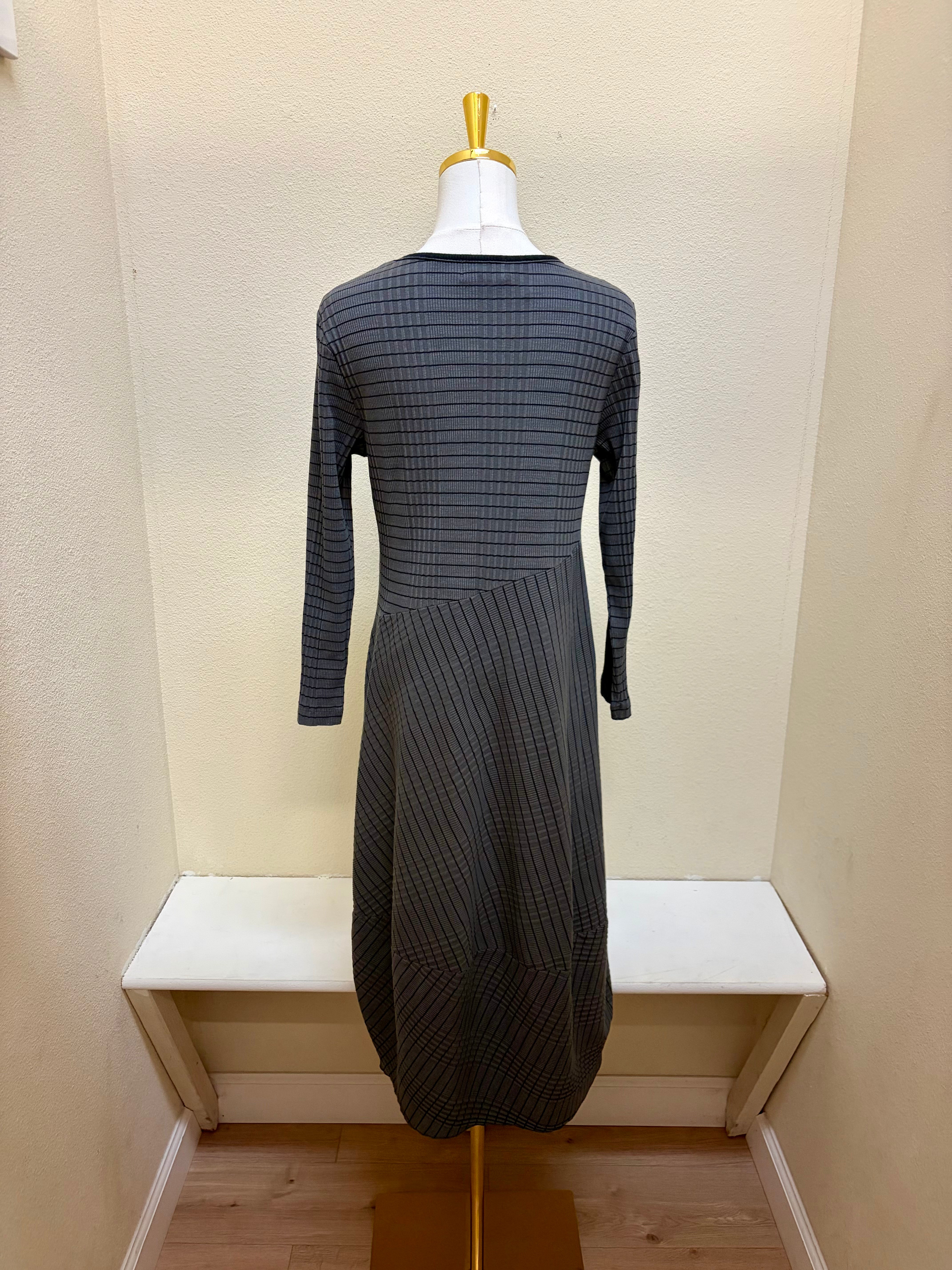 Fenini Long Sleeve Grid Print Round Neck Dress - C47057