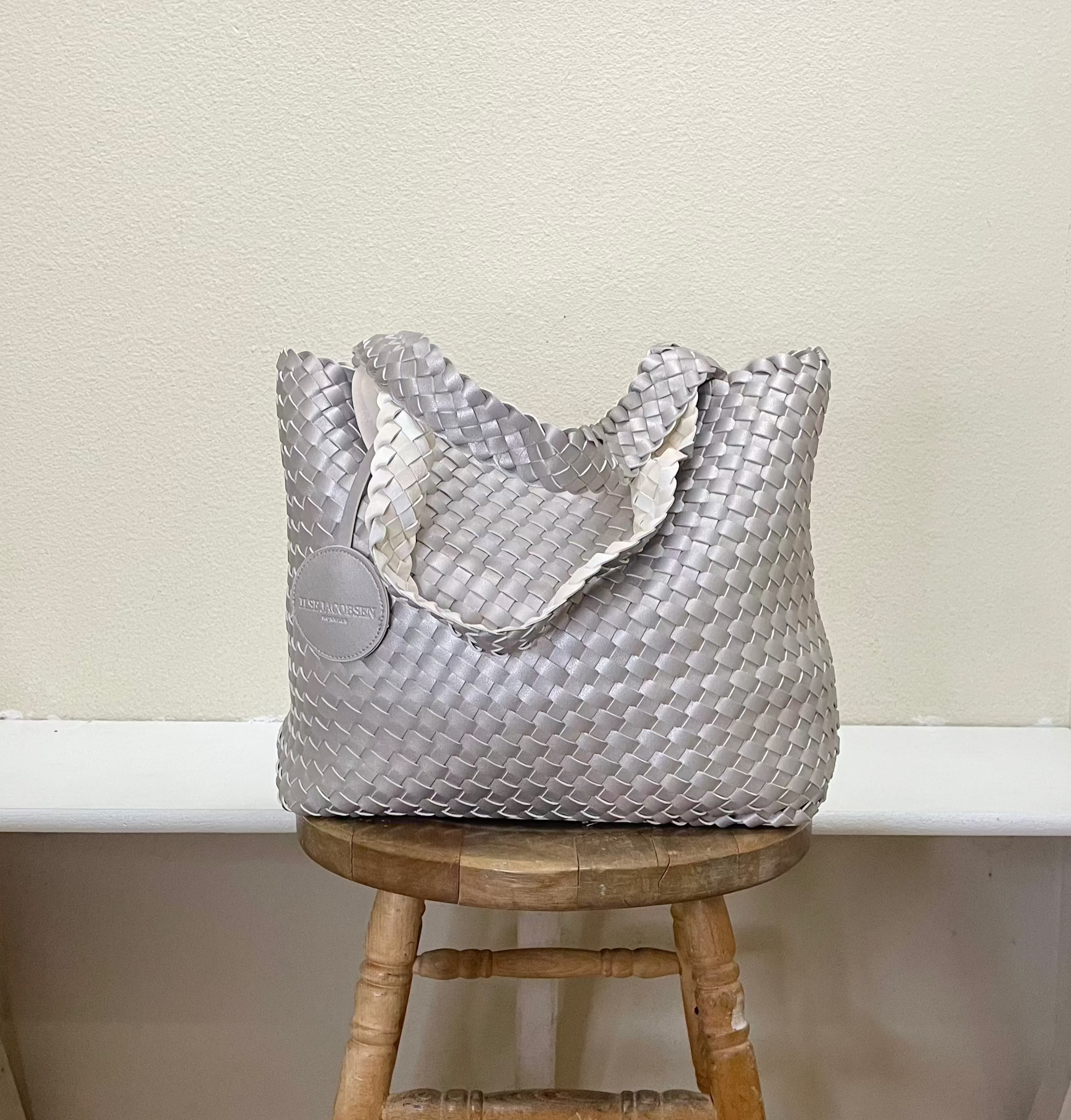 Ilse Jacobsen Reversible Tote - MILK CREME METALLIC/WHITE SUGAR
