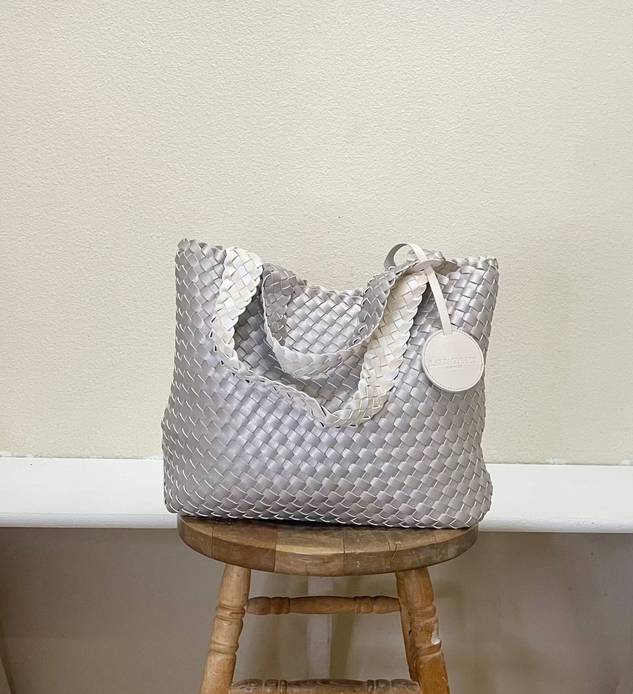 Ilse Jacobsen Reversible Tote - MILK CREME METALLIC/WHITE SUGAR