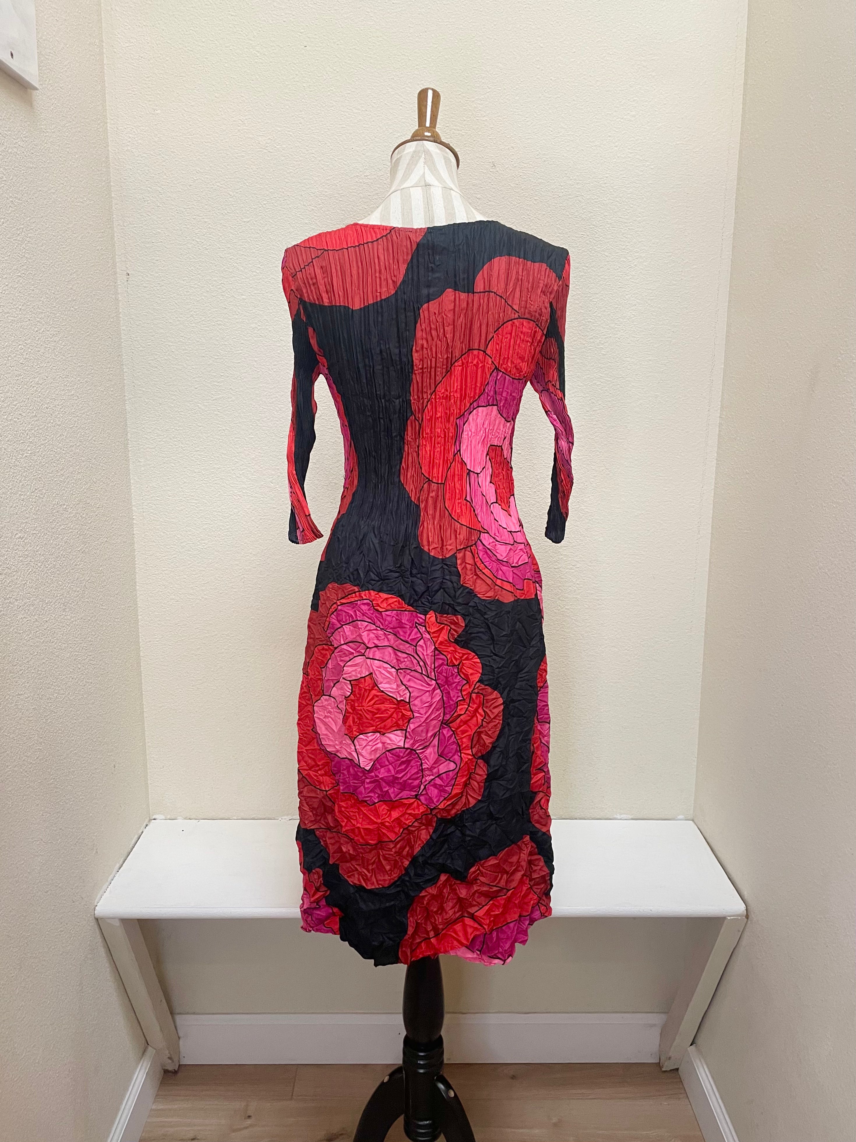 Alquema 3/4 Sleeve Smash Pocket  Dress - BLACK RED PINK ROSES
