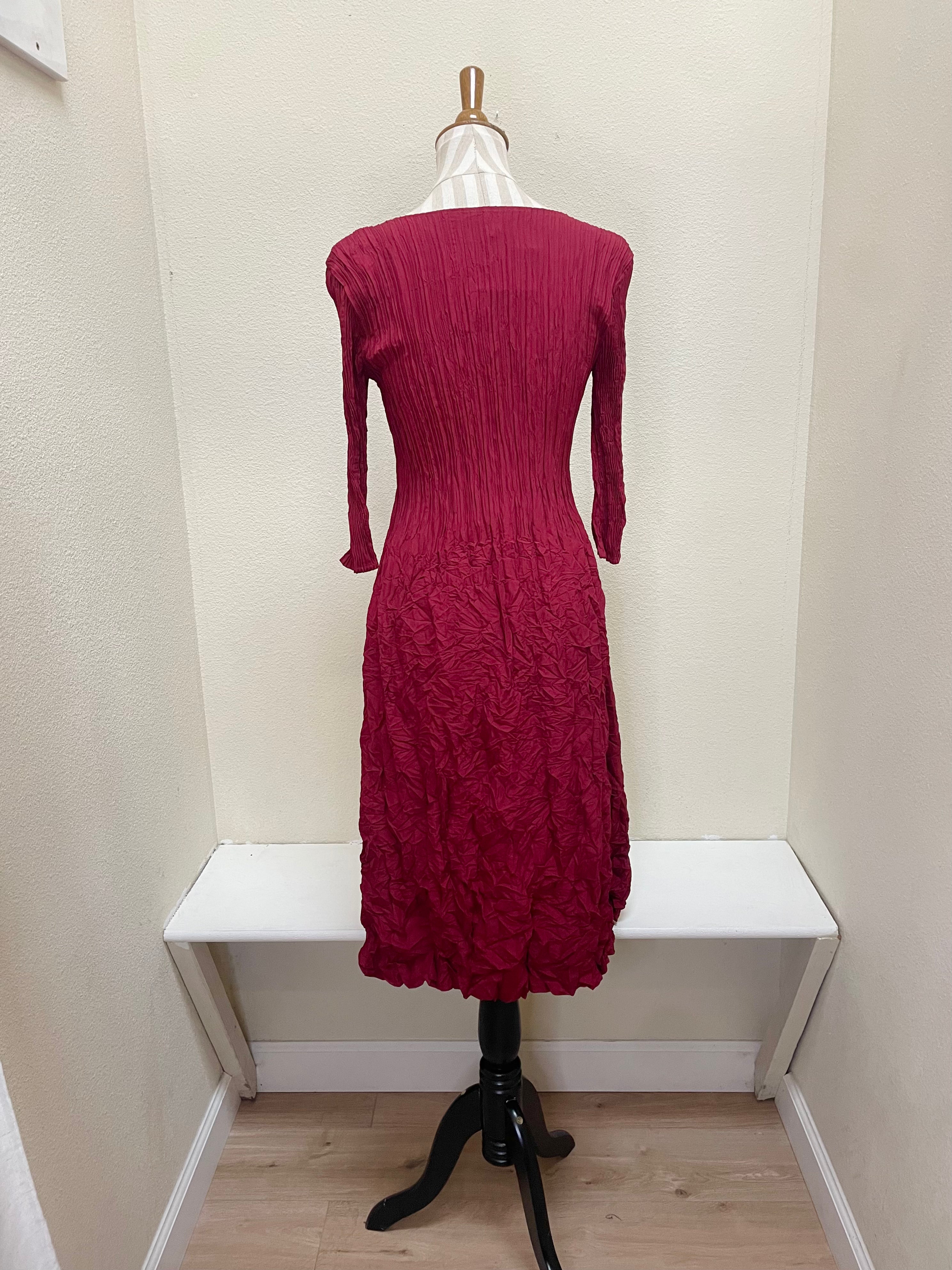 Alquema 3/4 Sleeve Smash Pocket  Dress - RUBY