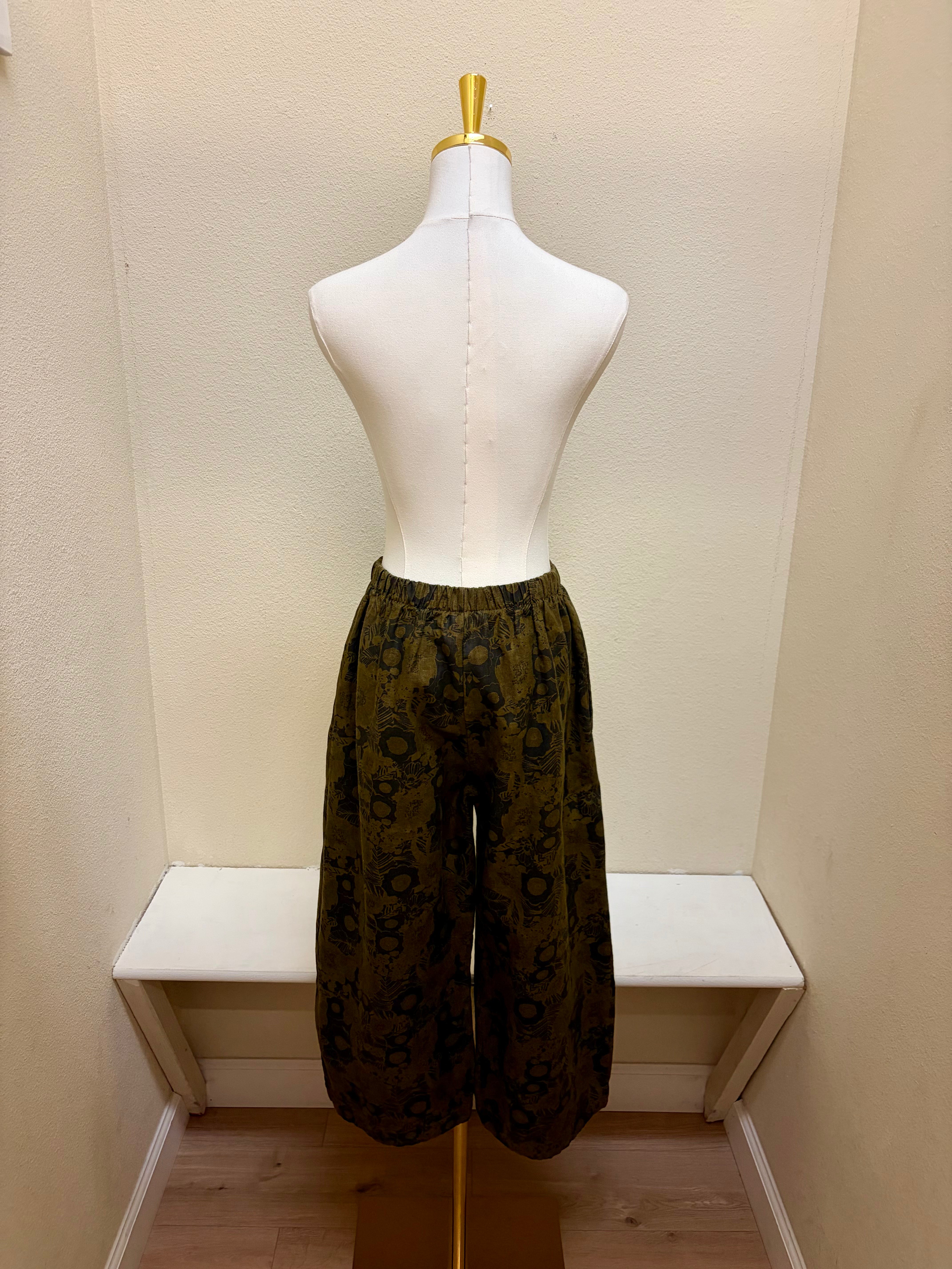 Bryn Walker CASBAH FLORAL PRINT HEAVY LINEN PANT w/ POCKETS - 70741NP - PARTRIDGE