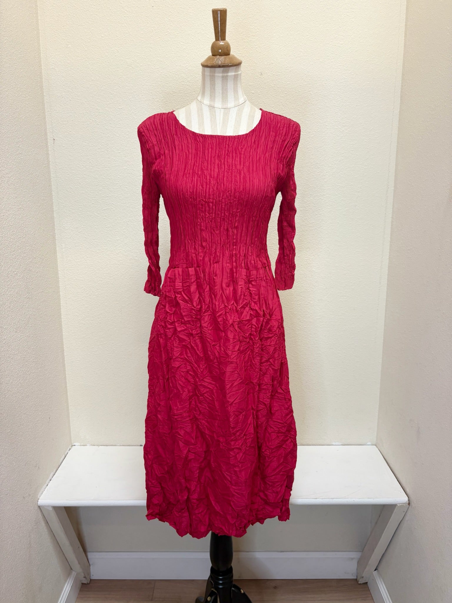 Alquema 3/4 Sleeve Smash Pocket  Dress - RASPBERRY