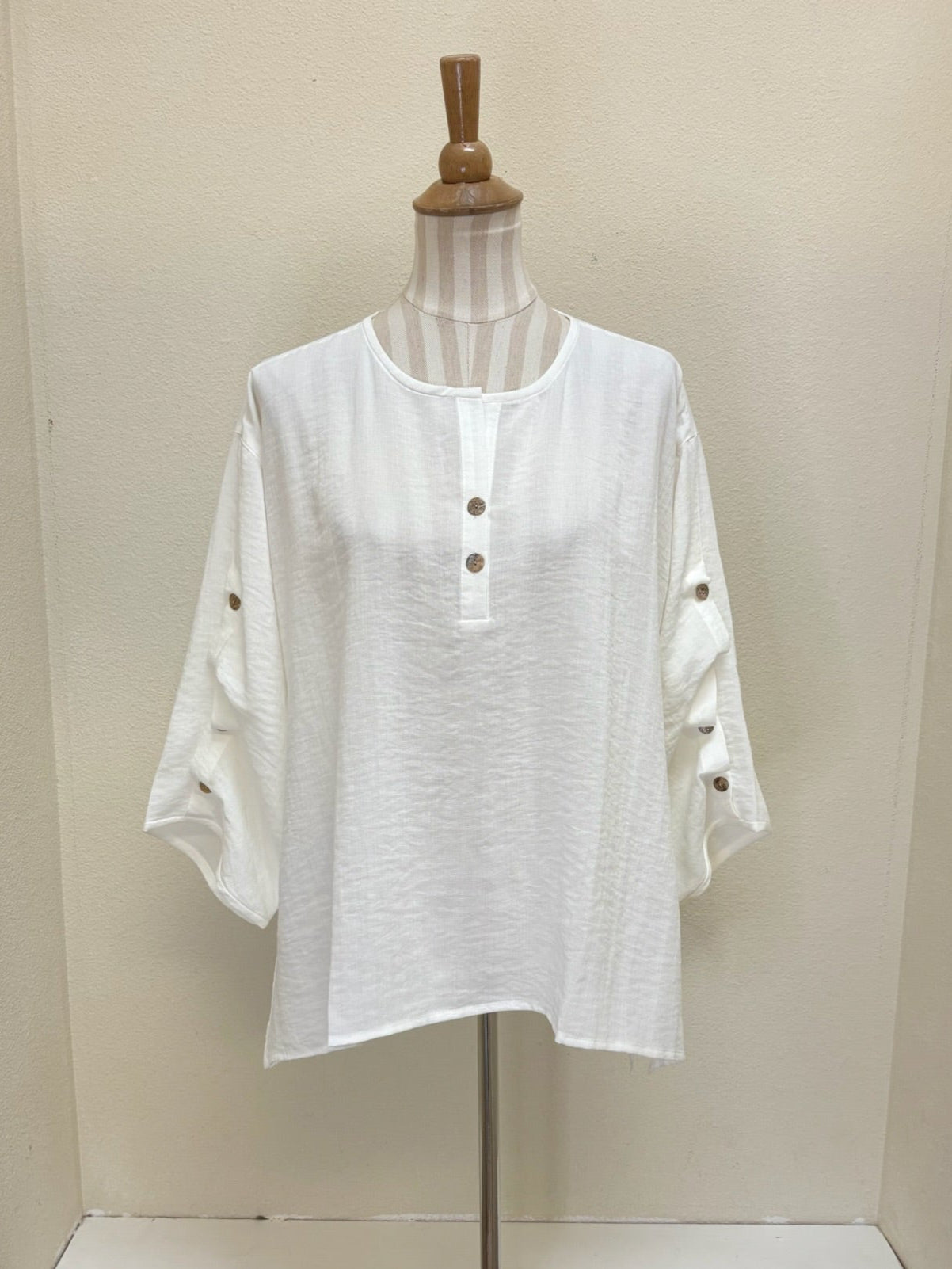 Fridaze AA36- Ripple Tide Linen Pullover- WHITE