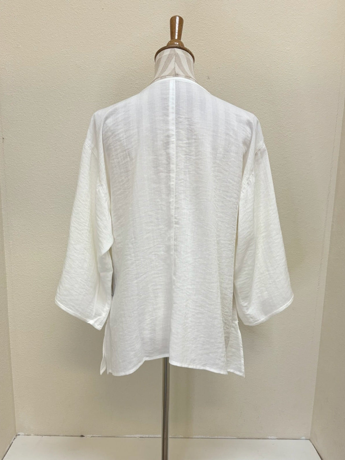 Fridaze AA36- Ripple Tide Linen Pullover- WHITE