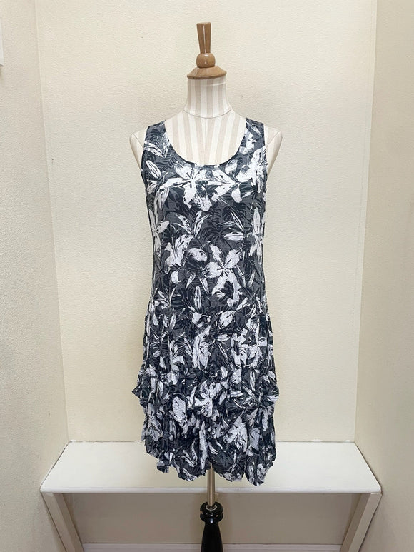 Shana Crinkle Short Bubble Dress - 25007 - BLACK/WHITE
