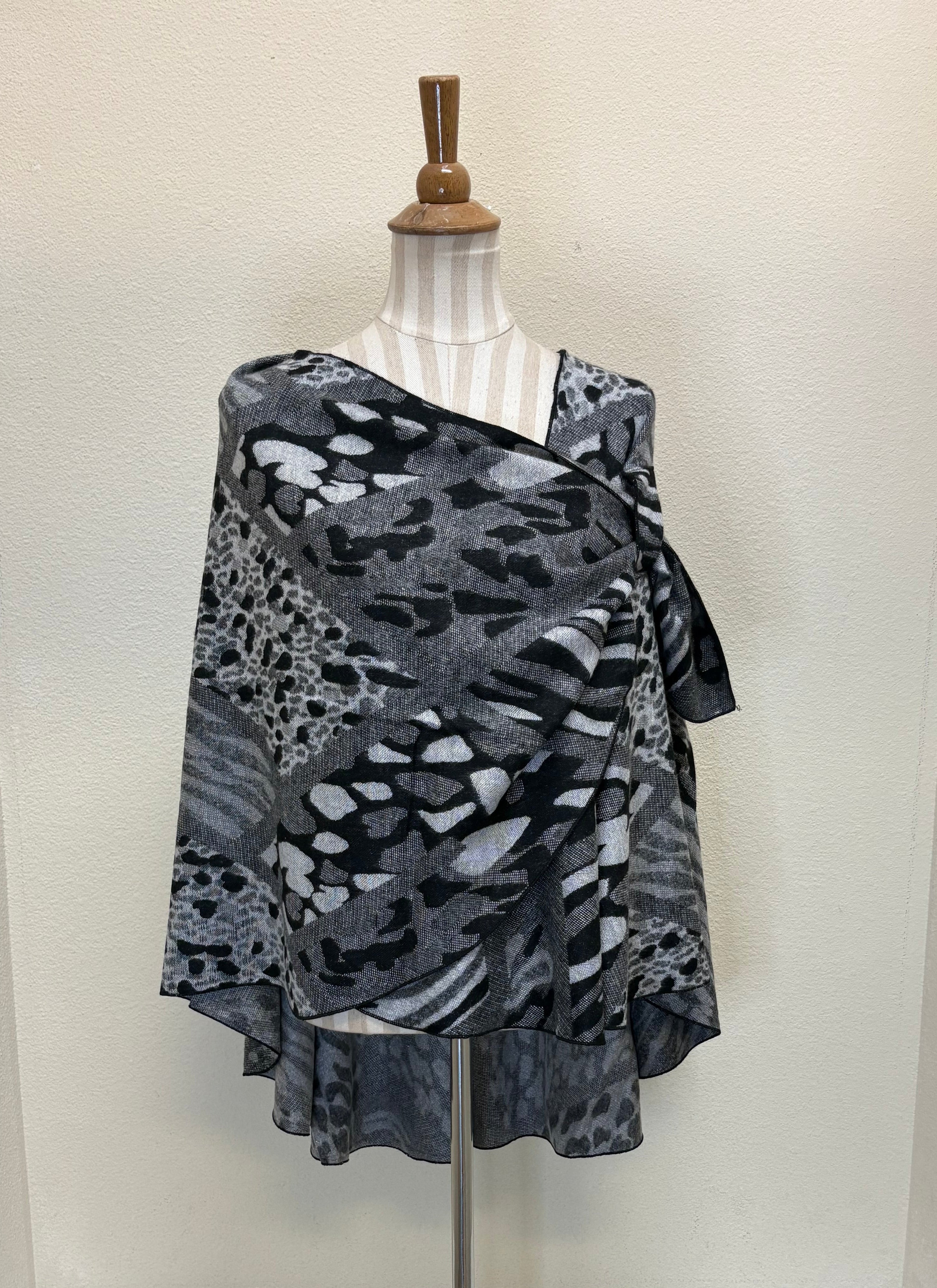 Rapti Cashmere Buckle Shawl - PRINT 28