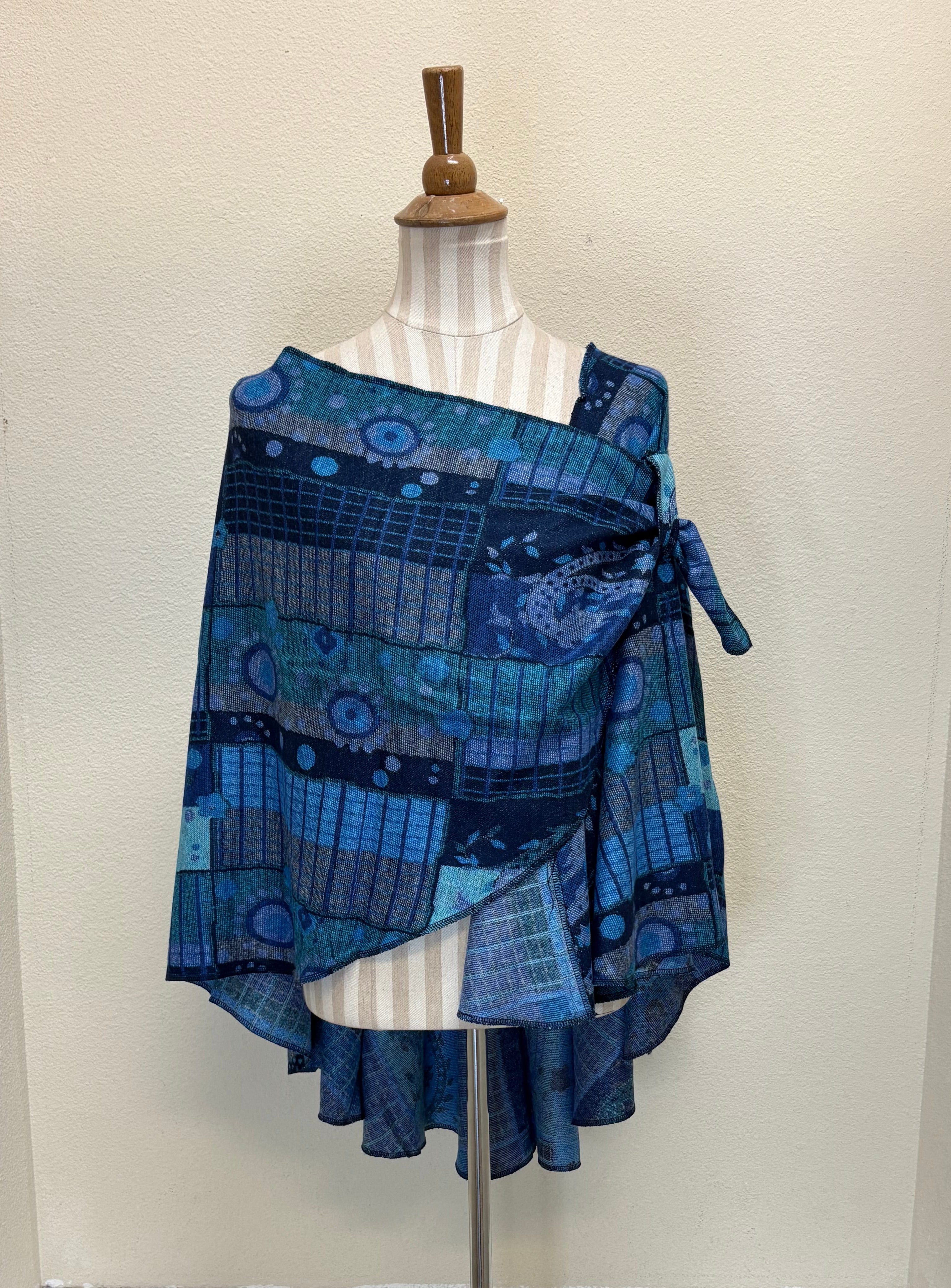 Rapti Cashmere Buckle Shawl - PRINT 57