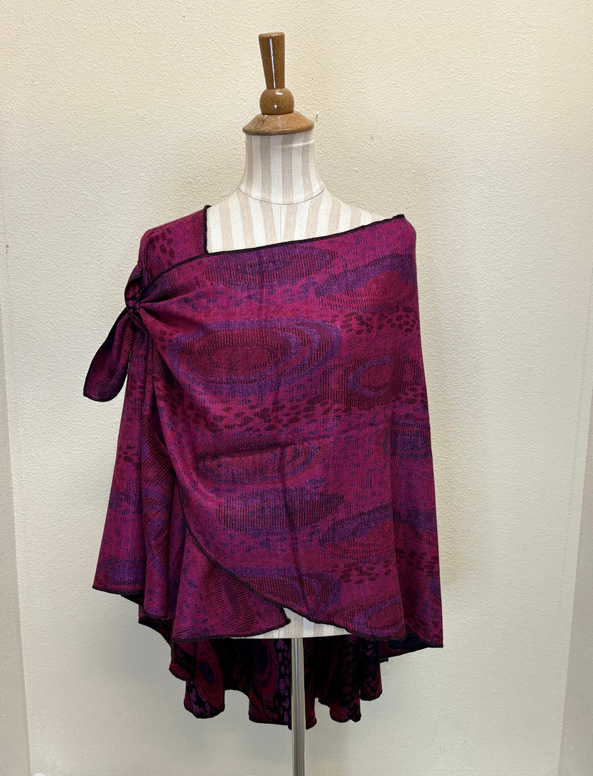 Rapti Cashmere Buckle Shawl - PRINT 69