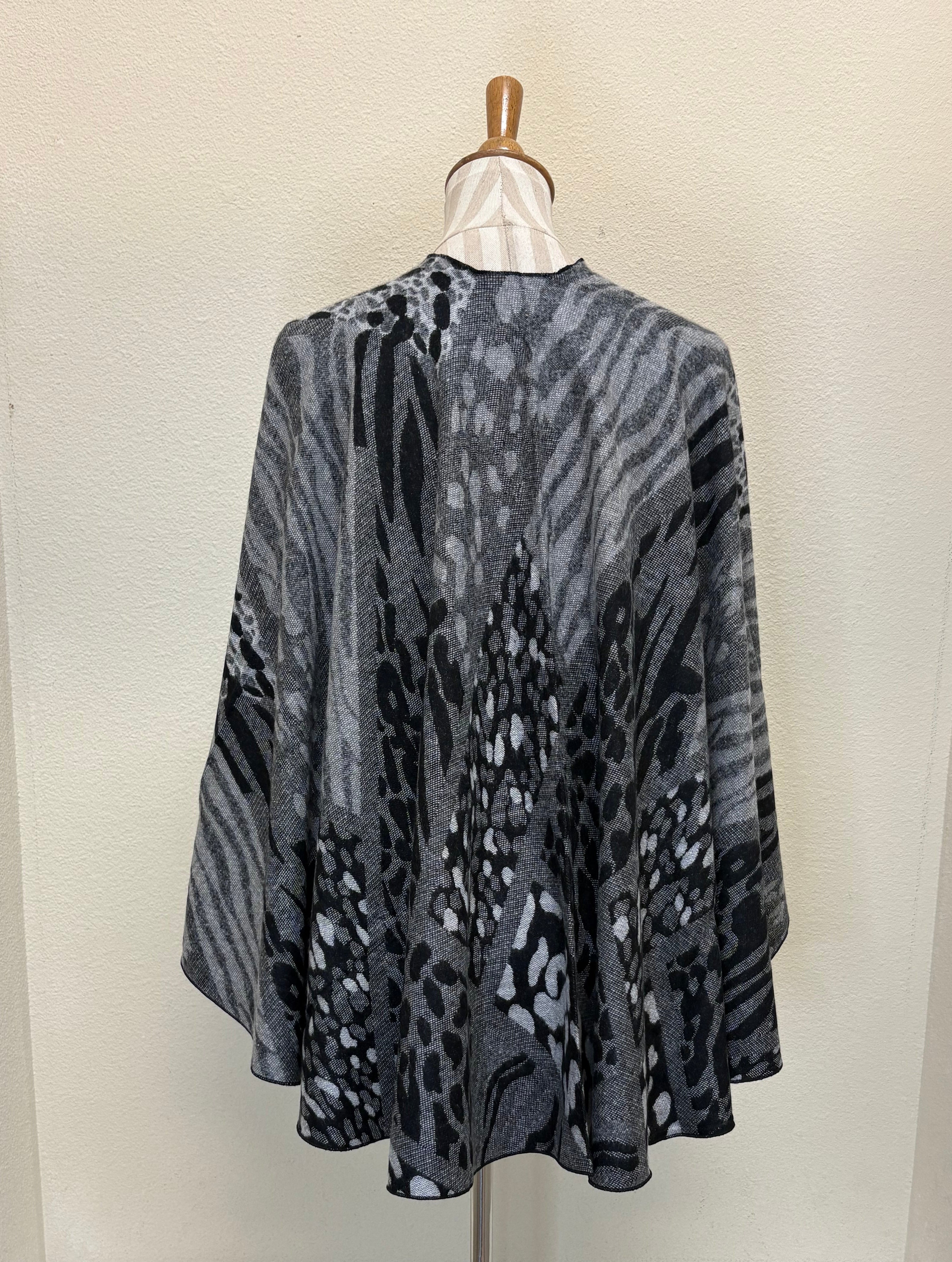 Rapti Cashmere Buckle Shawl - PRINT 28