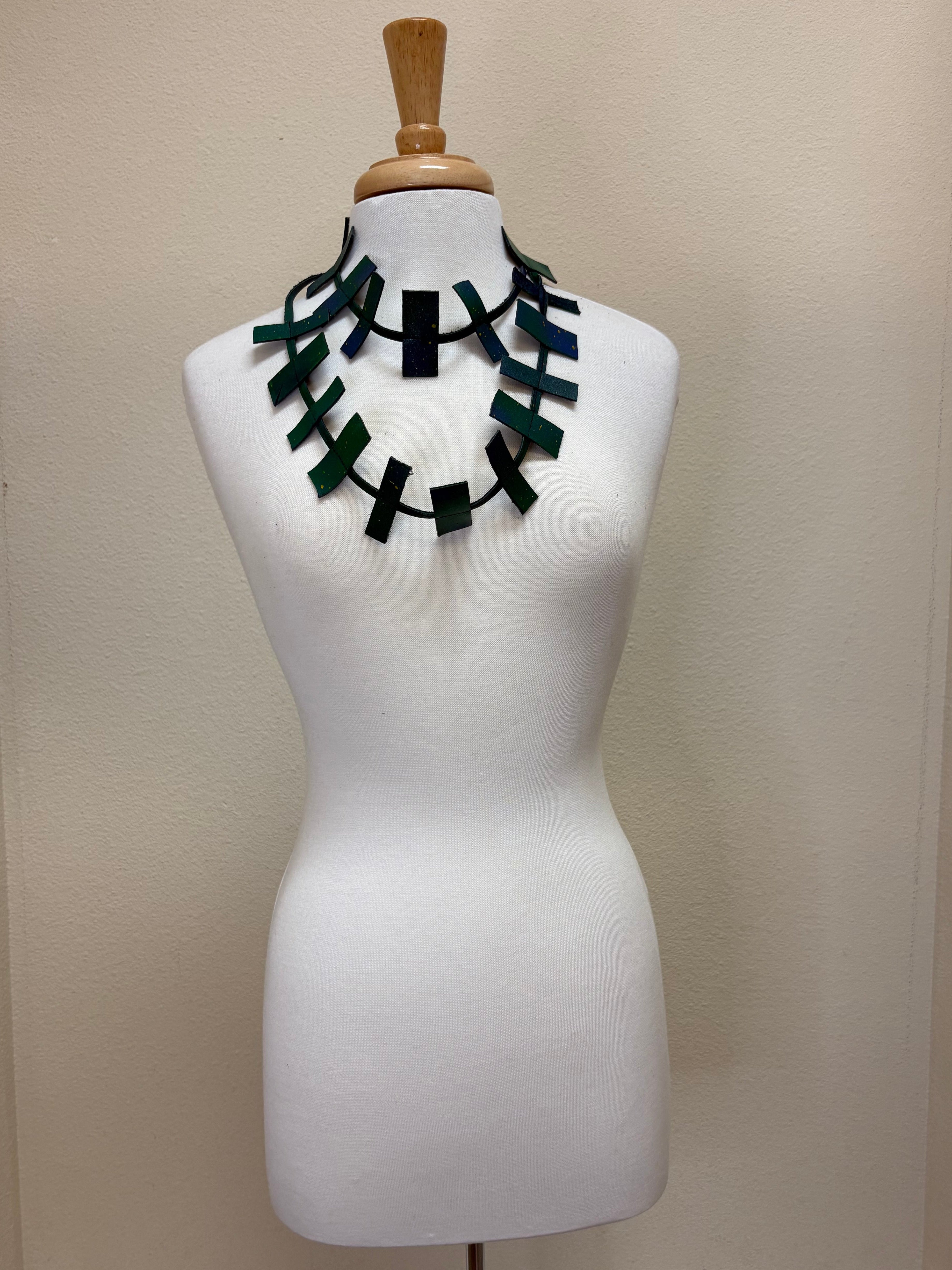 JIANHUI LONDON Green Rectangle Block Necklace