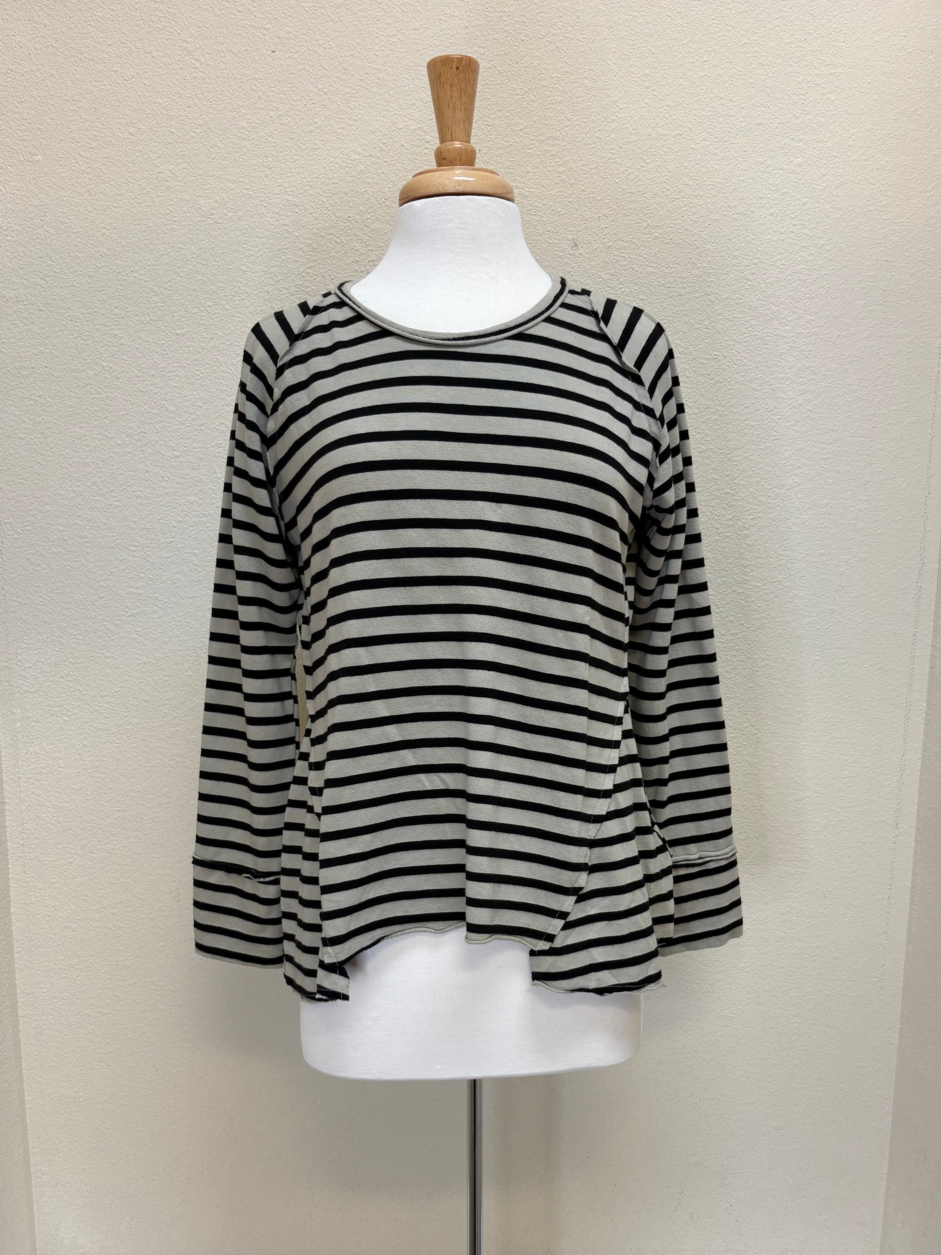 CUT LOOSE Black Stripe Fleece Thumbhole Top - 7246372