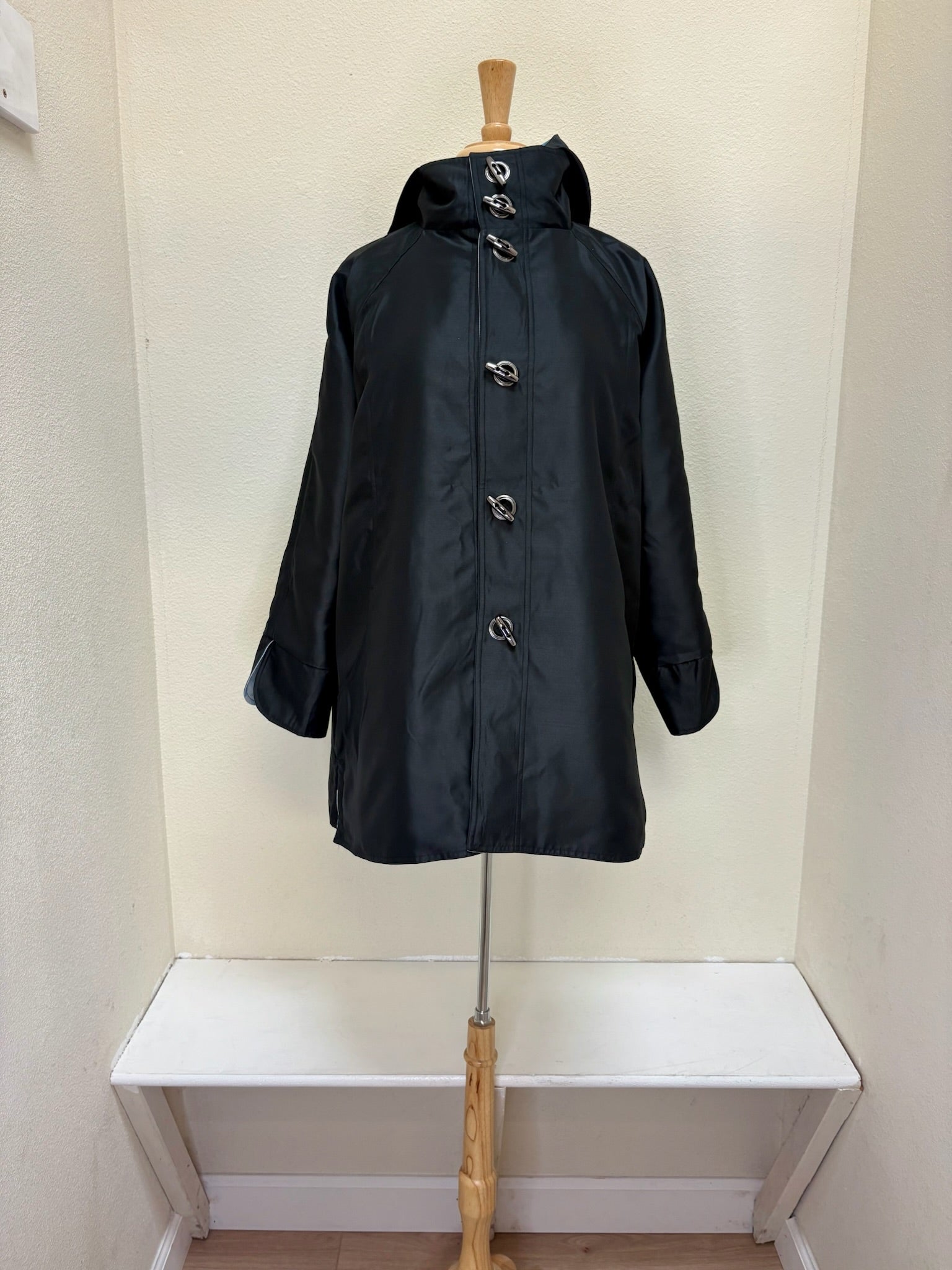 Oopera Raincoat - PARIS STREET; RAINY DAY BY GUSTAVE CAILLEBOTTE  - J8839RW-3