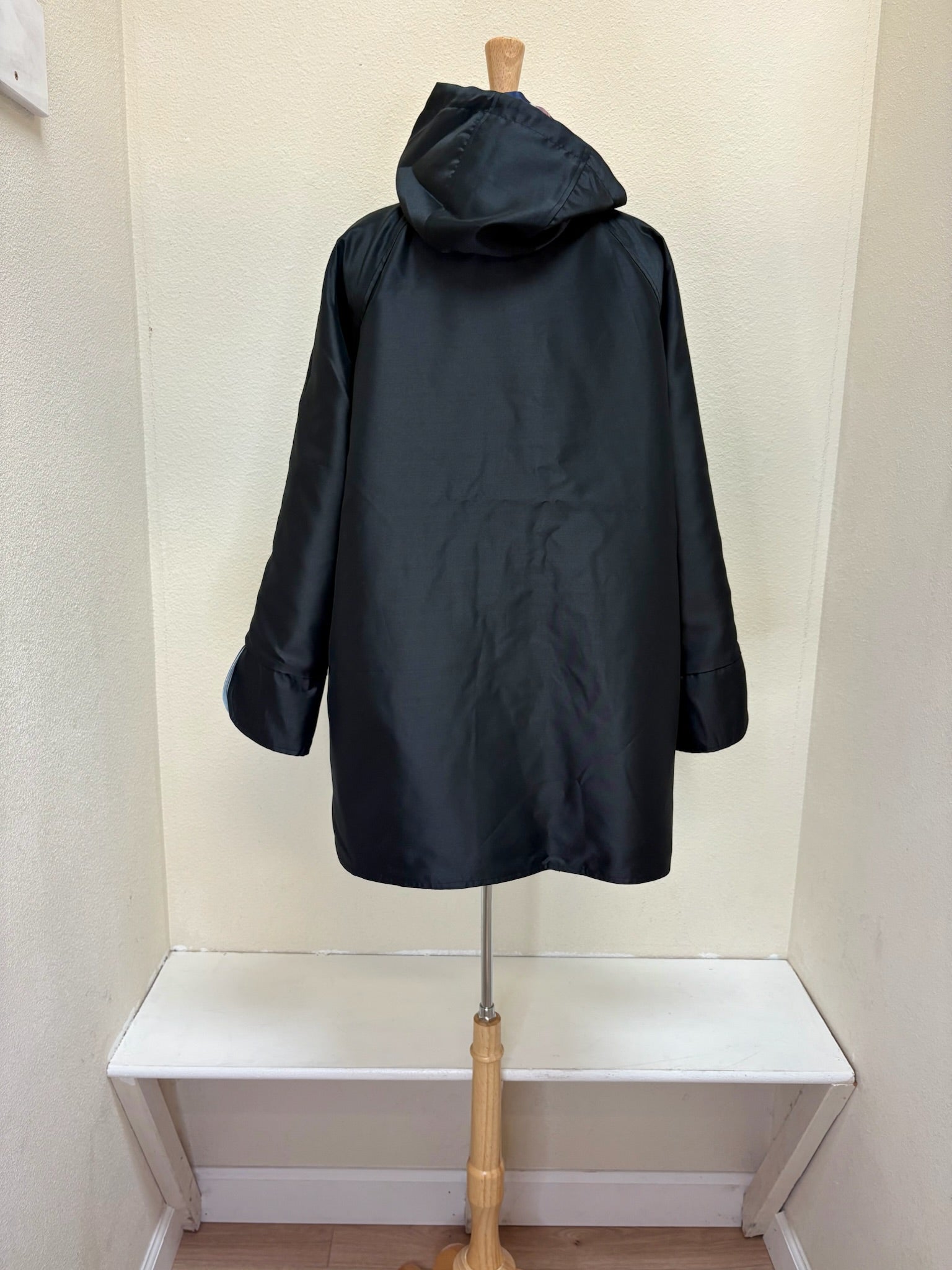 Oopera Raincoat - PARIS STREET; RAINY DAY BY GUSTAVE CAILLEBOTTE  - J8839RW-3