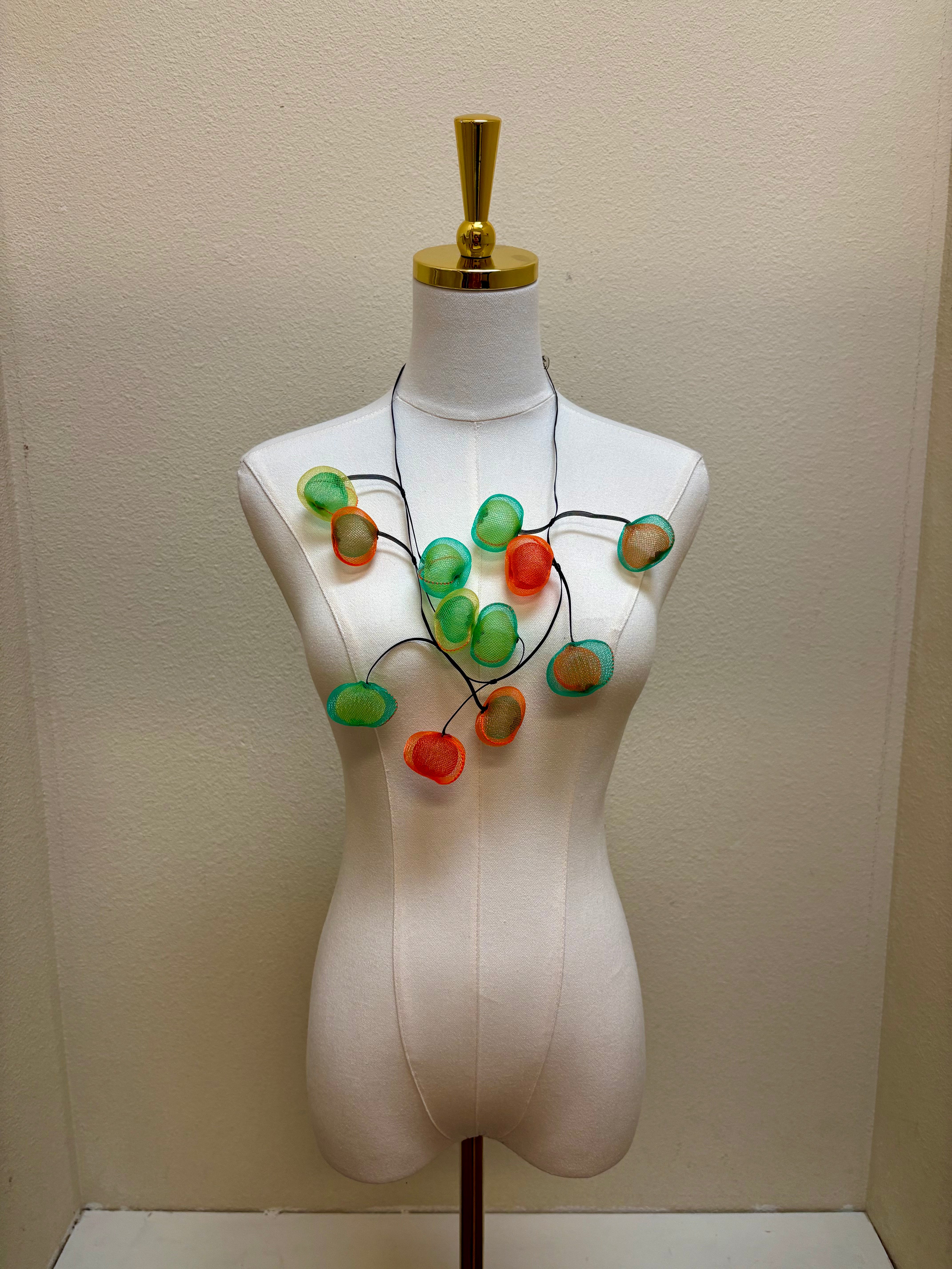 Perle Adjustable Mesh Necklace - Green & Orange