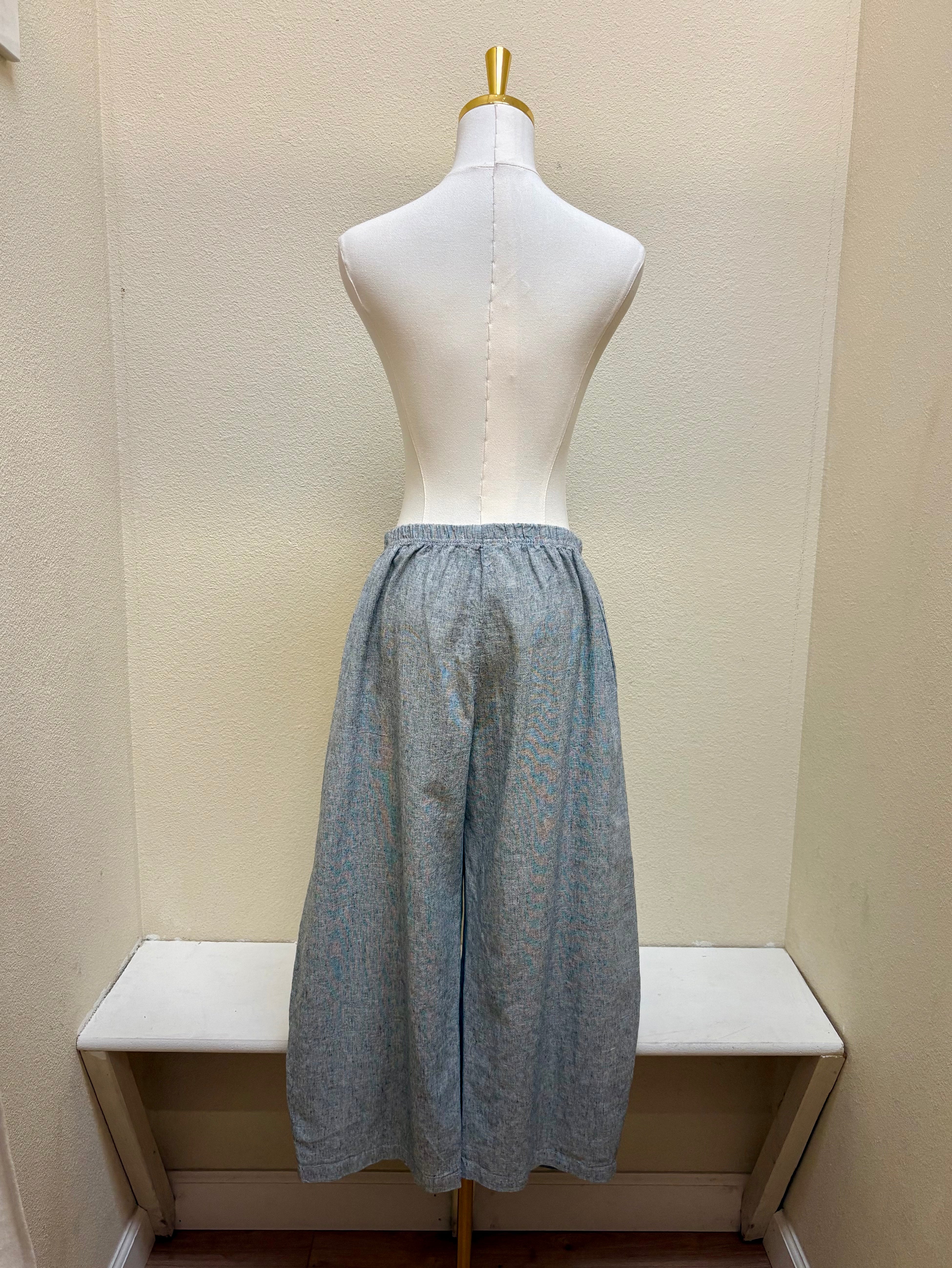 CUT LOOSE - Crosshatch Barrel Crop - 4192431