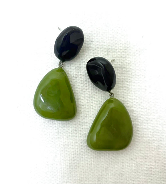 ZSISKA Black & Green Layered Earring