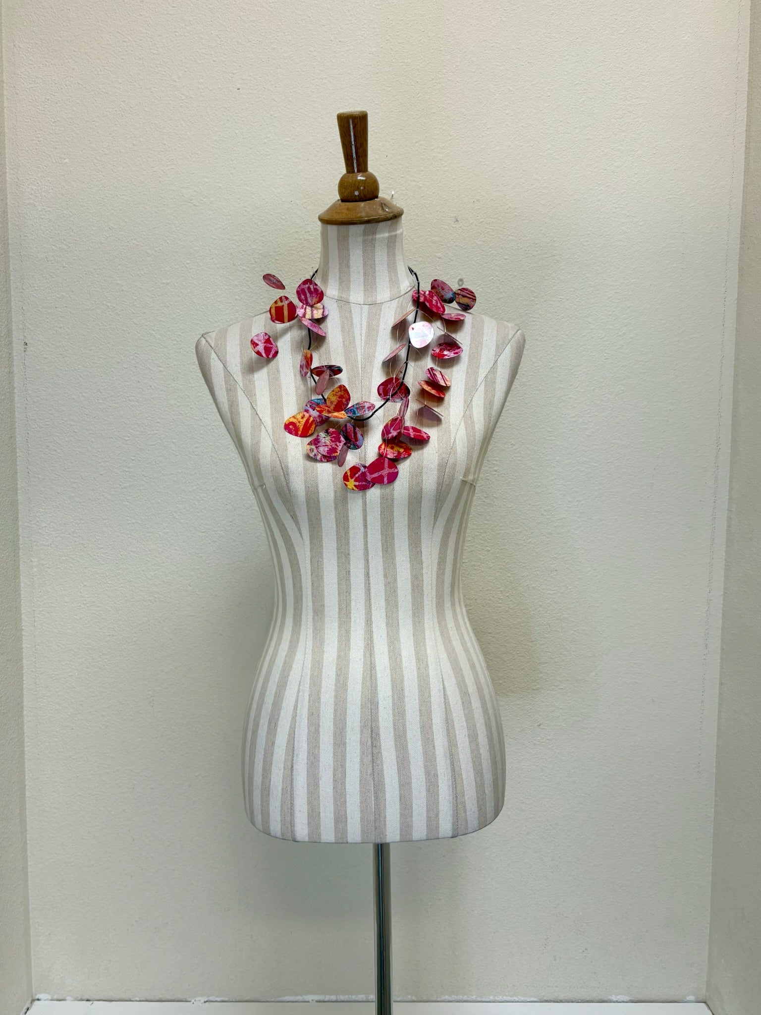 TAKARA Clamshell Kinetics Necklace - CL44