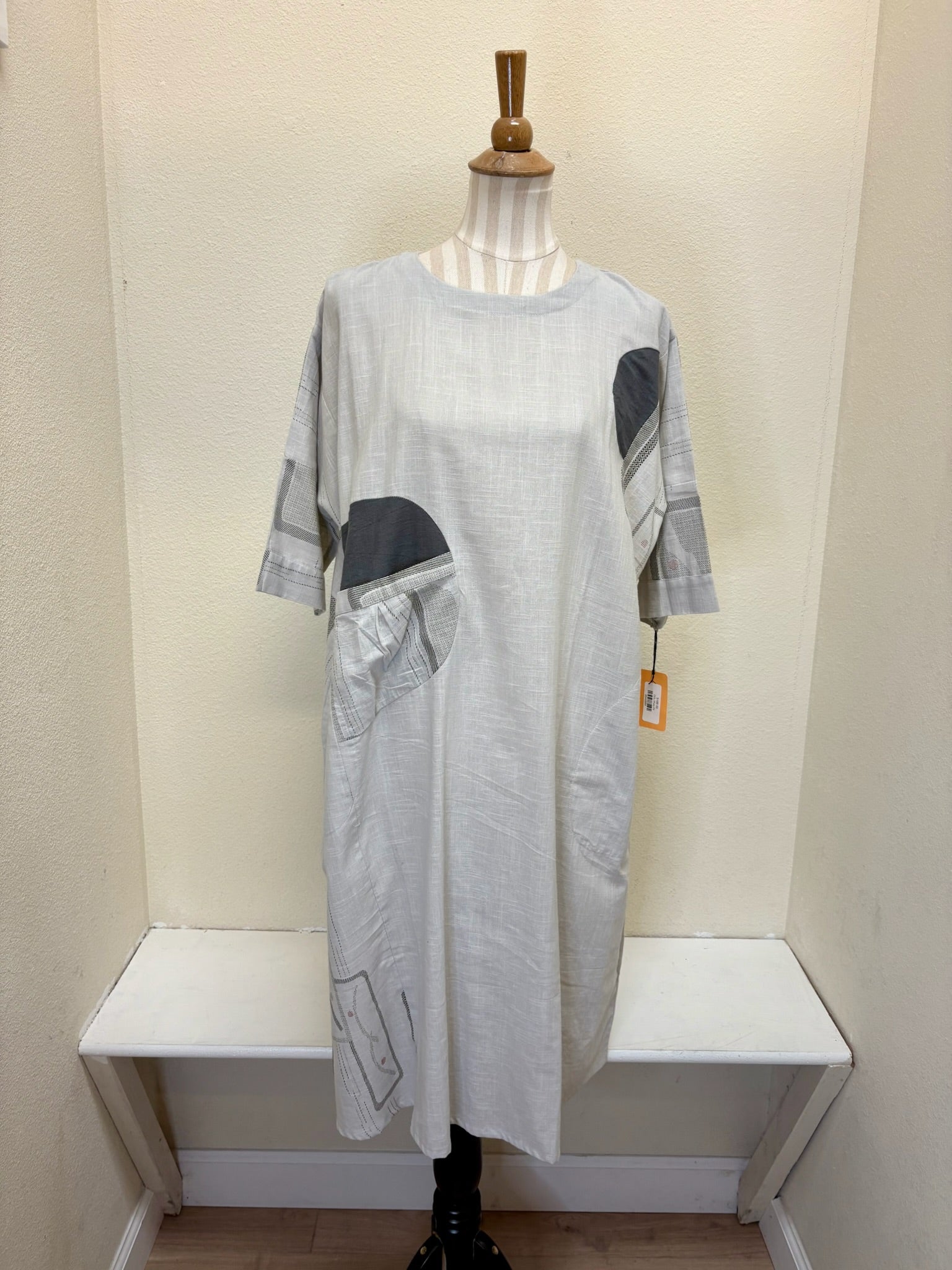 MONA LISA by Pure Fit - 253364-LG - Circle Pocket Panel Dress - Solid/Ume Branch Print - Light Grey (B)