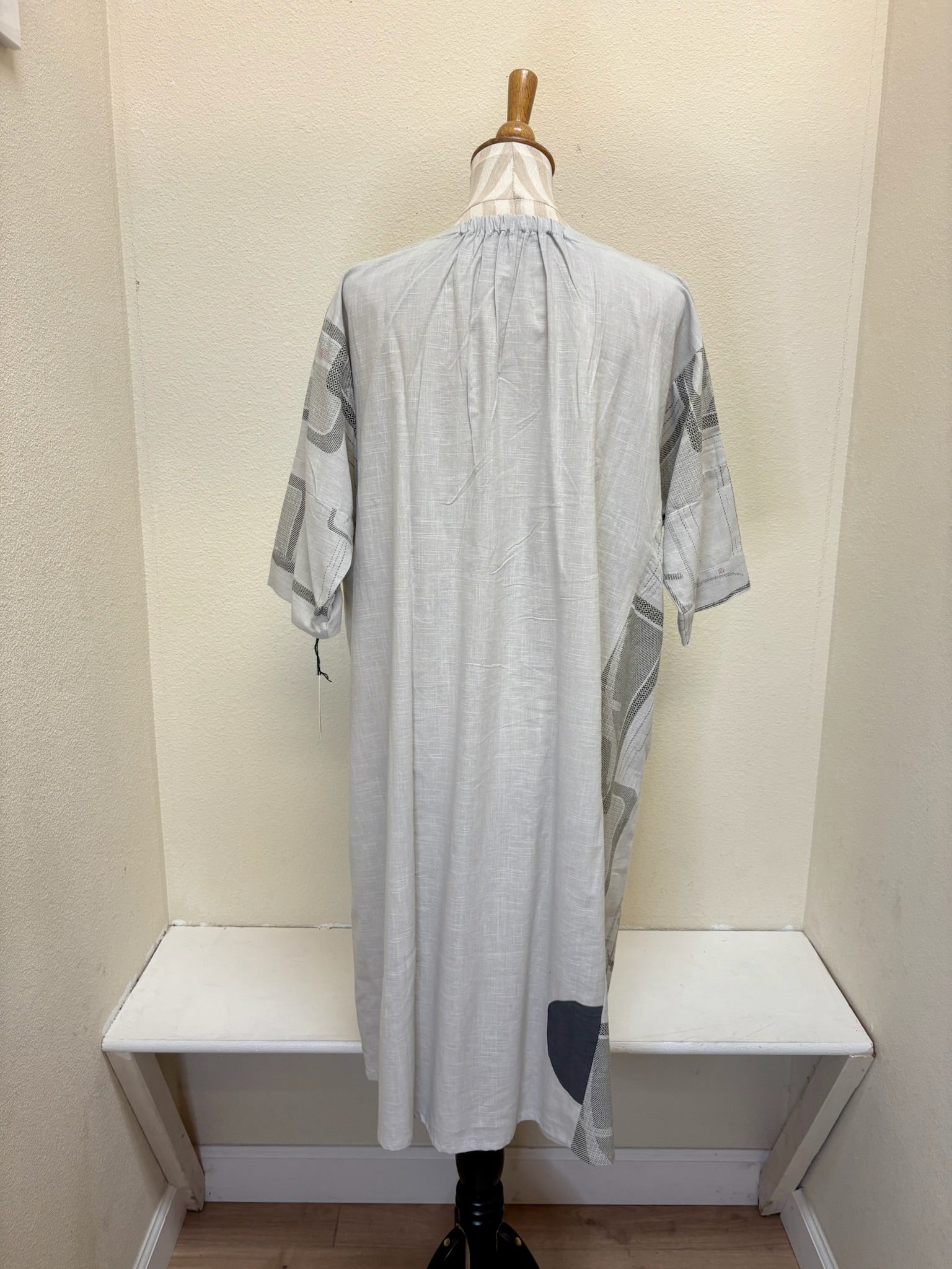 MONA LISA by Pure Fit - 253364-LG - Circle Pocket Panel Dress - Solid/Ume Branch Print - Light Grey (B)