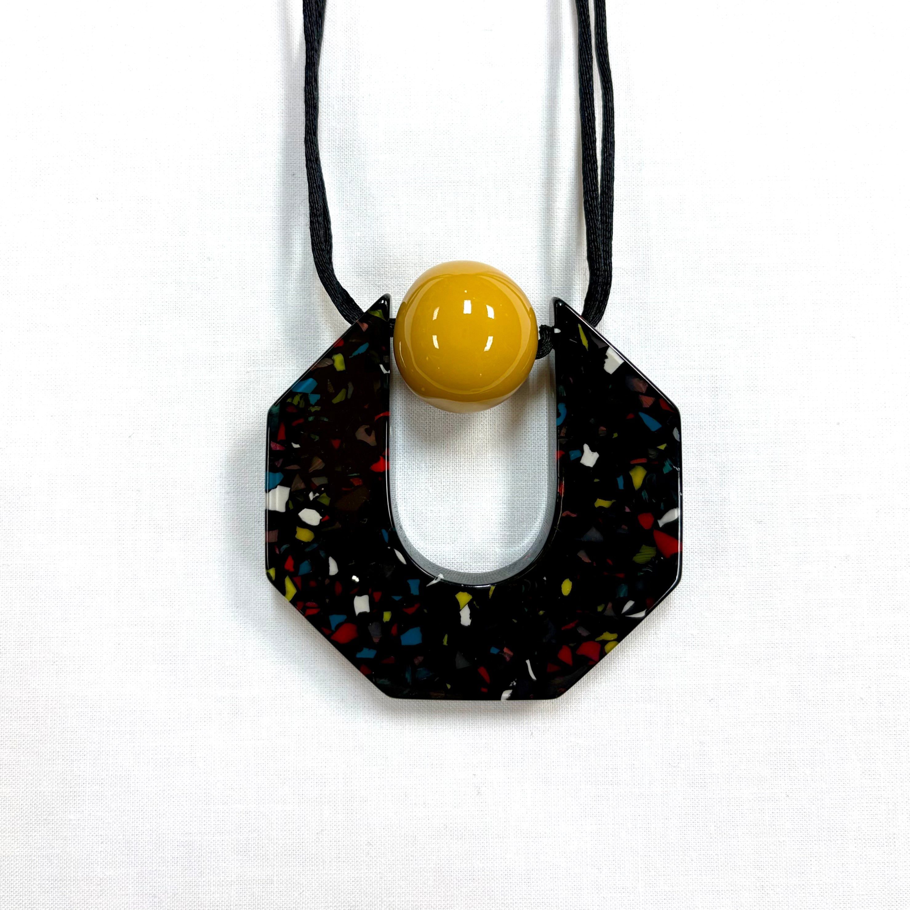 ZSISKA Yellow Bead & Black Multicolor Hexagon Pendant Necklace