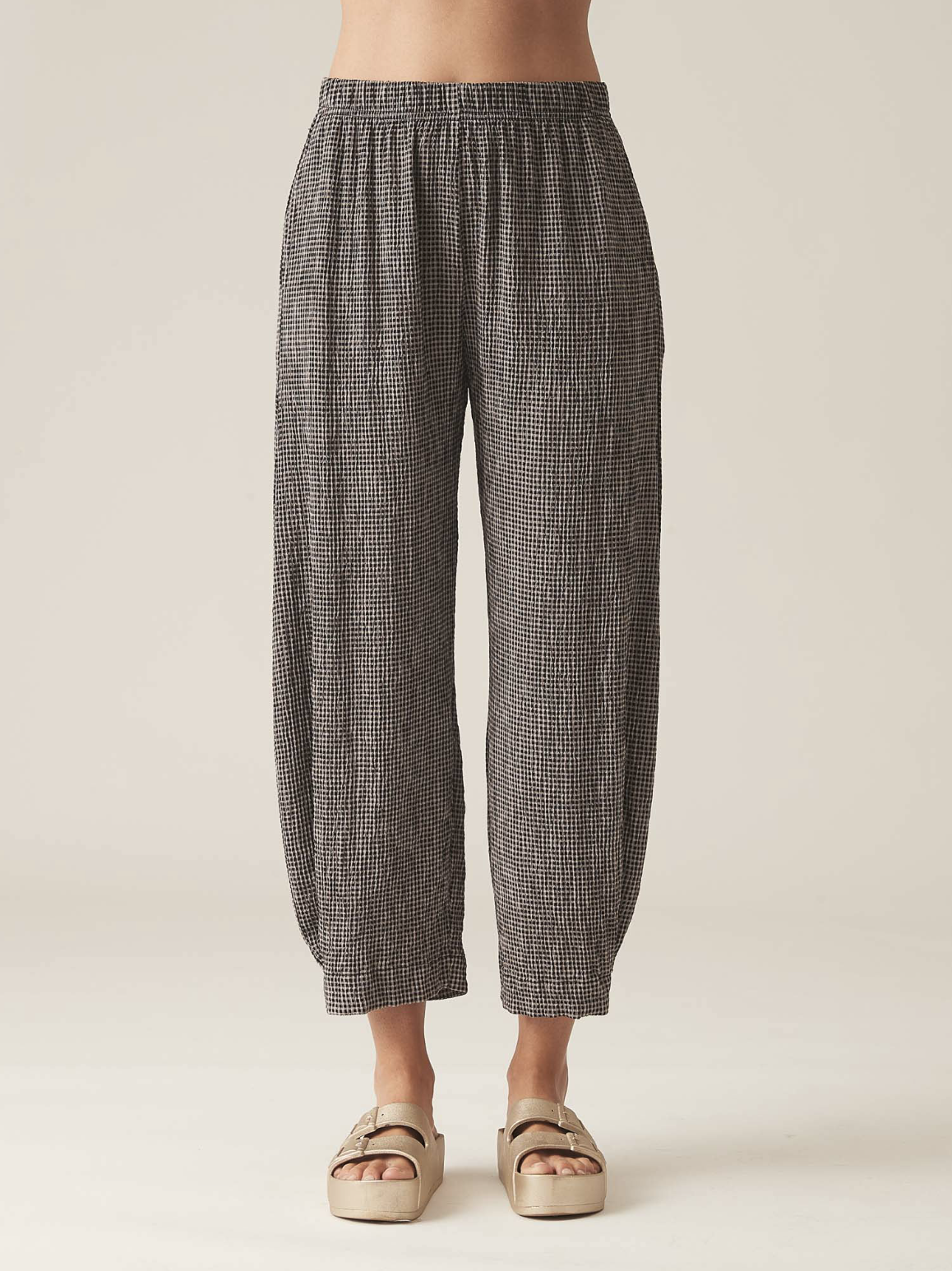 CUT LOOSE Crinkle Check Side Pleat Lantern Pant - 6122205