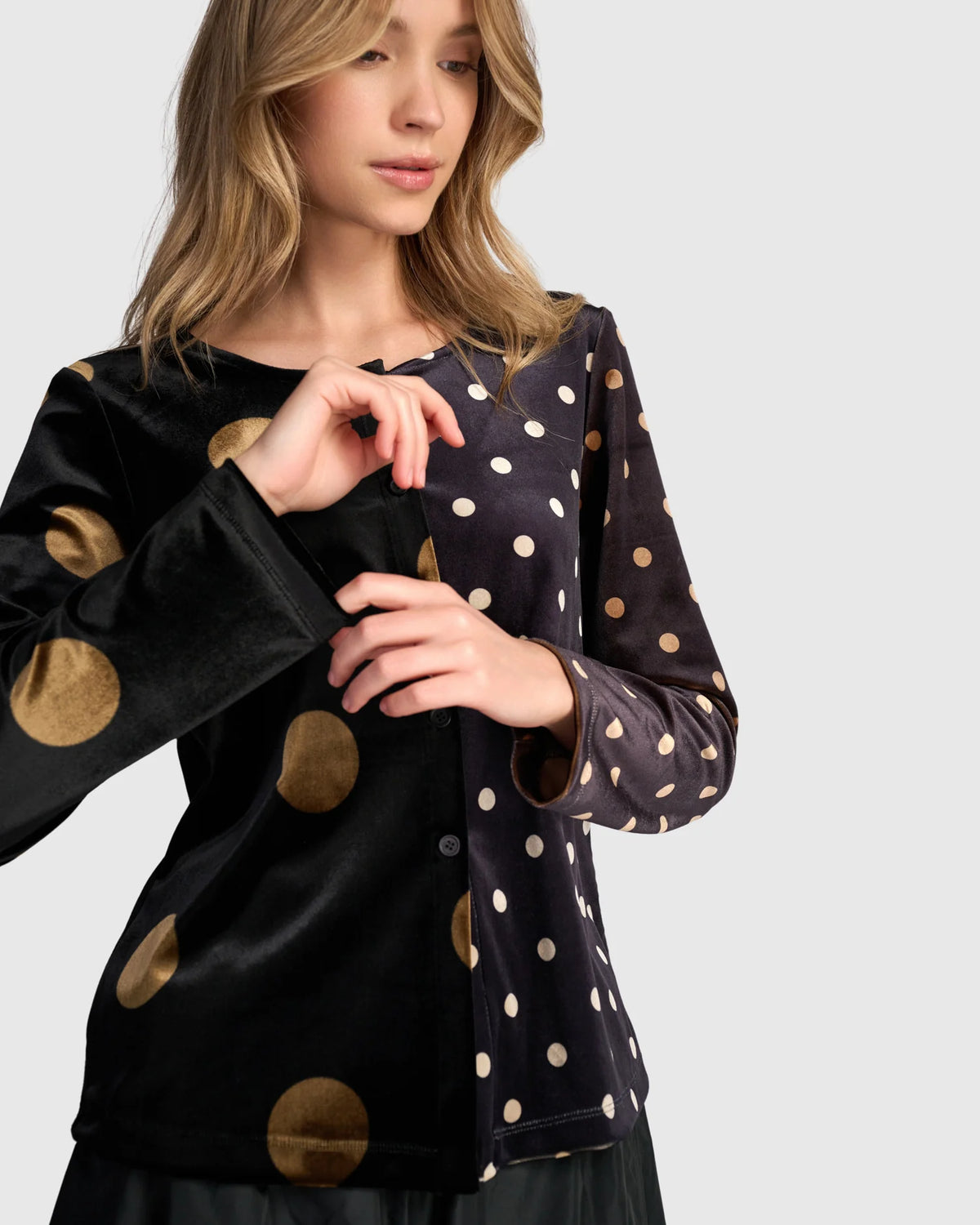 ALEMBIKA Andromeda Velvet Cardigan - AJ734E - ECLIPSE BLACK/GOLD DOT