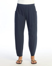 JESS & JANE Garment Dyed Cotton-Span Lantern Pants w/ Side Seam Patch Pockets - M100 - NAVY