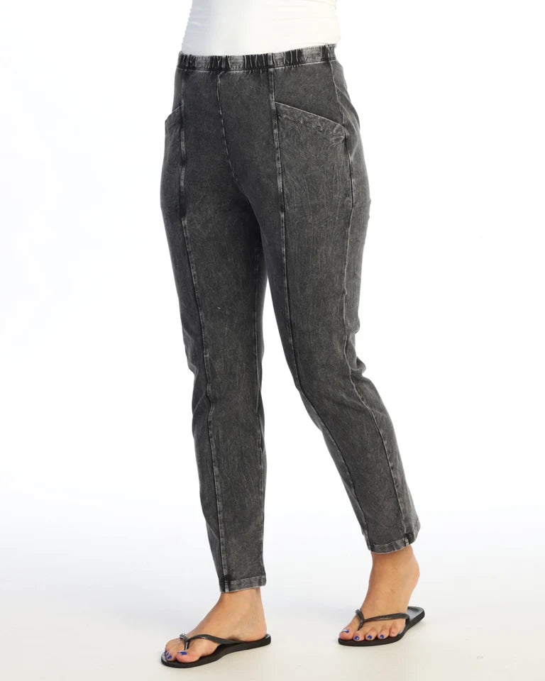 JESS & JANE Mineral Washed Cotton Spandex Pants w/ Slant Pocket and Straight Leg - M150 - BLACK