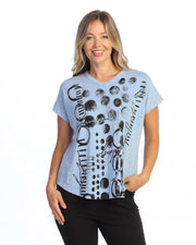 JESS & JANE Mineral Washed Cotton Slub Short Sleeve V-Neck Top - M91-2322 - SKY IN CIRCLES